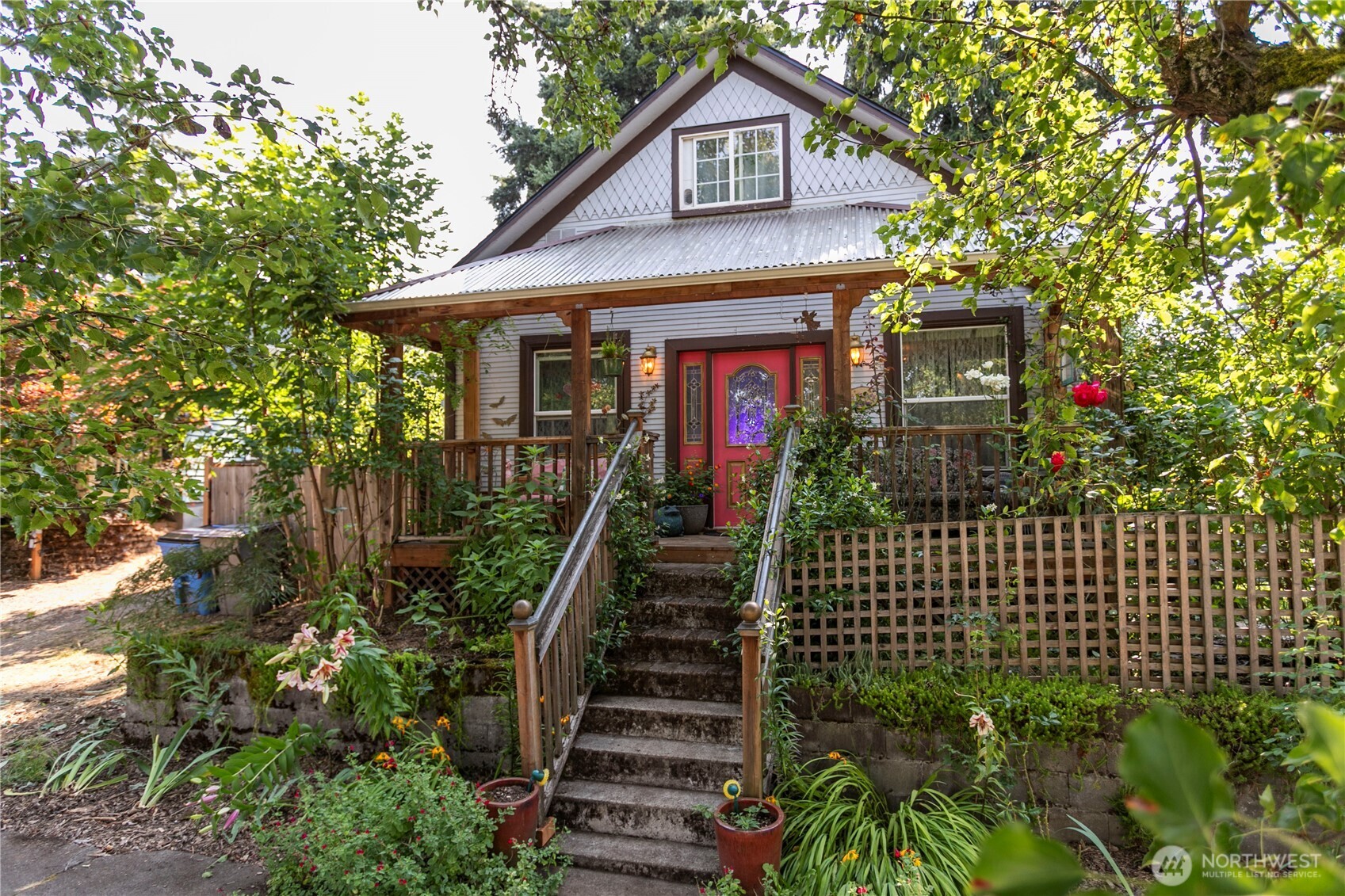 1901 Grant Street Property Photo 2