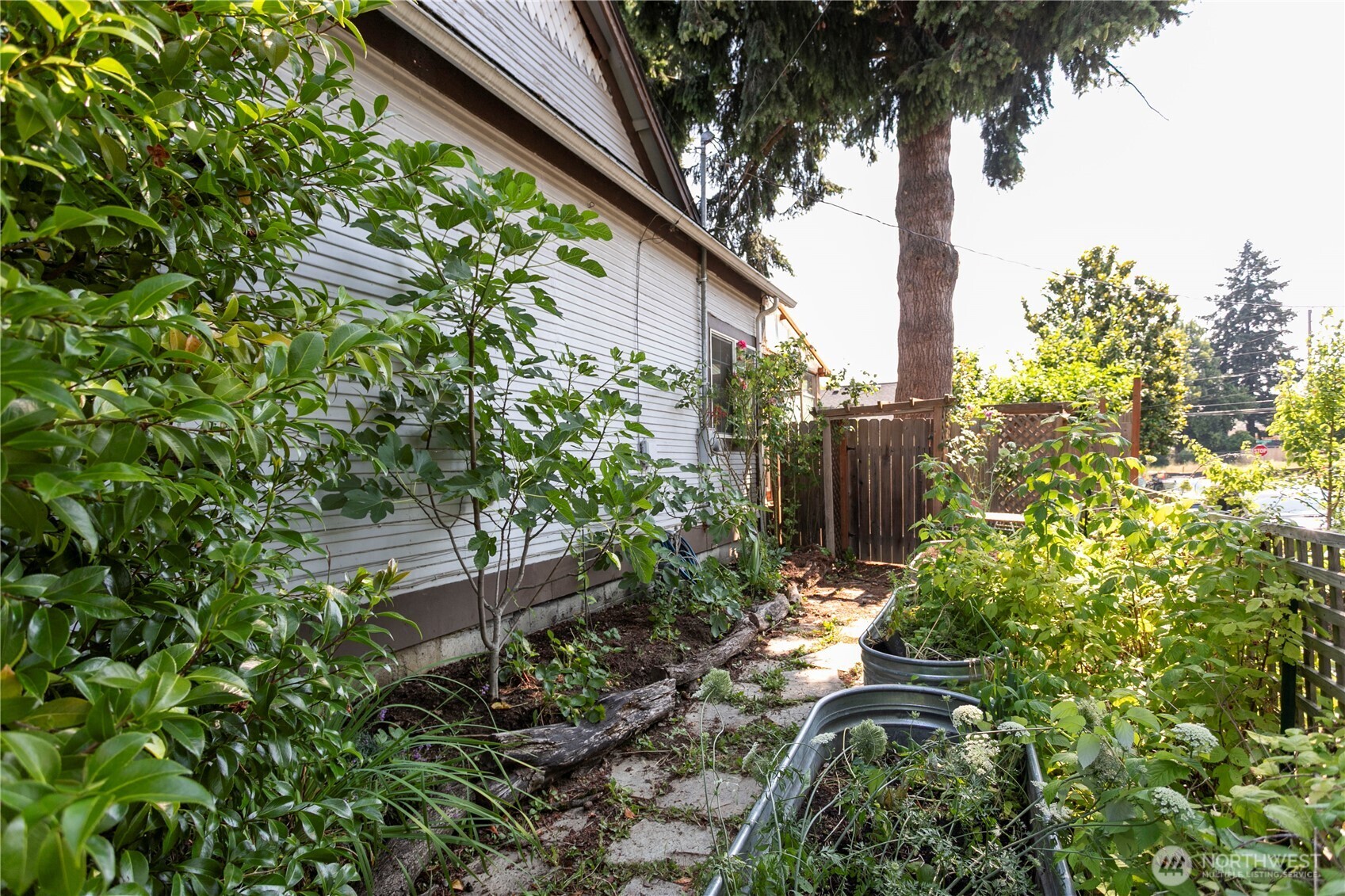 1901 Grant Street Property Photo 39