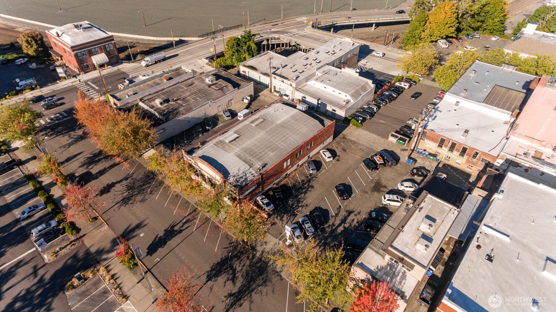 1205 Commercial Street Property Photo 4