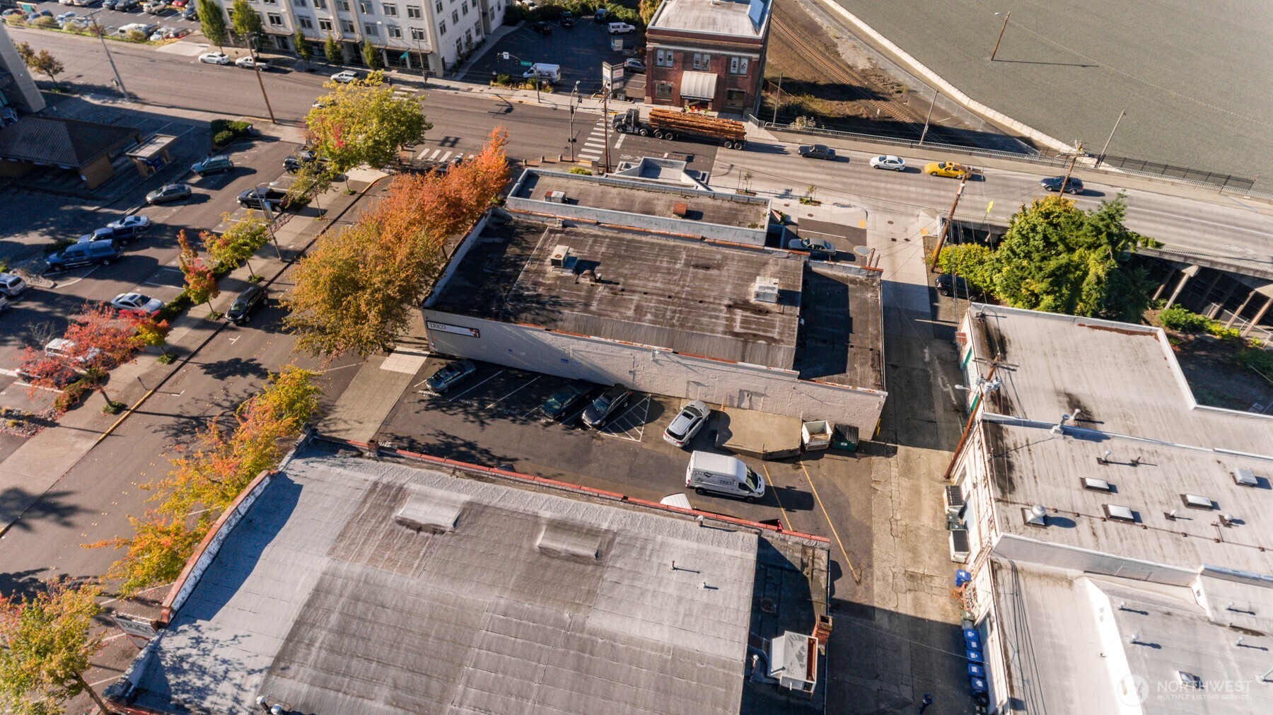 1205 Commercial Street Property Photo 8