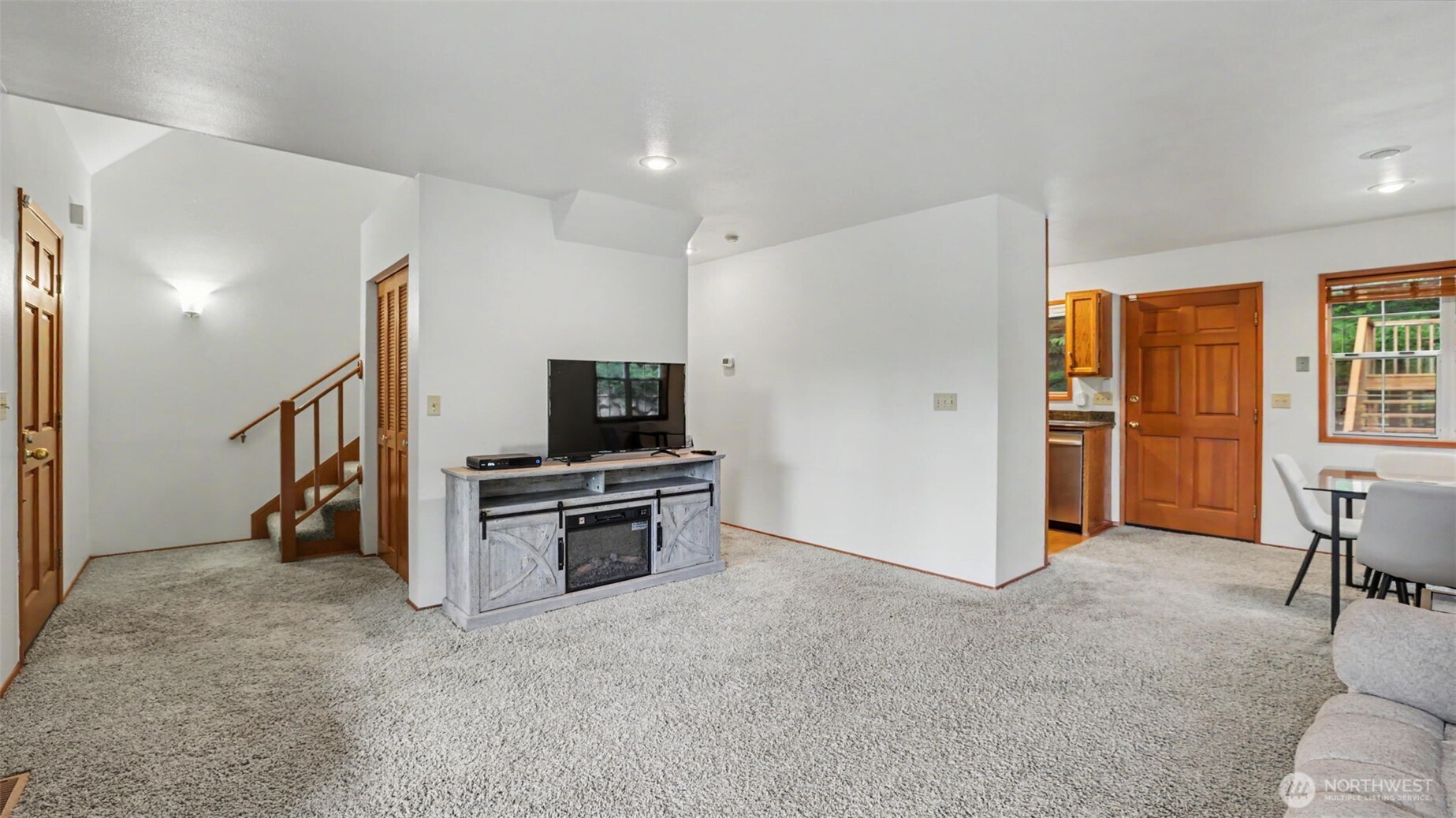 14422 200th Avenue Property Photo 5