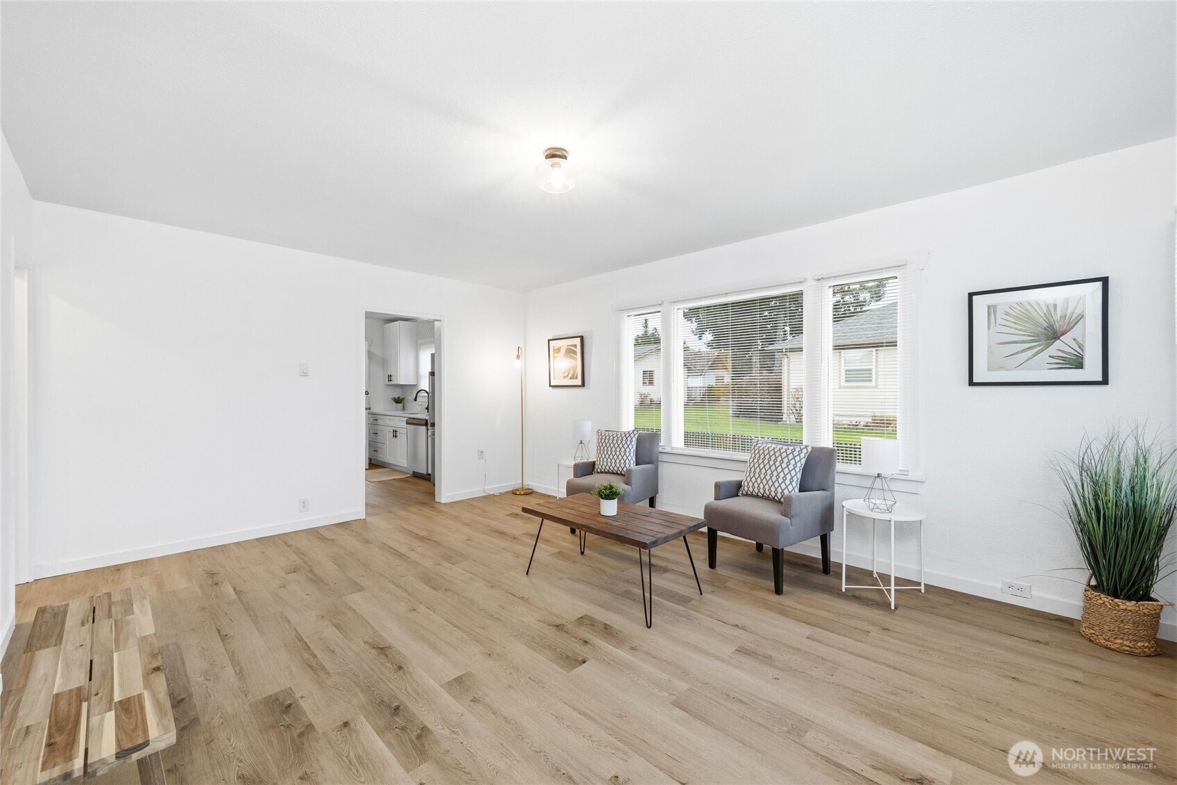 2313 Moore Street Property Photo 9