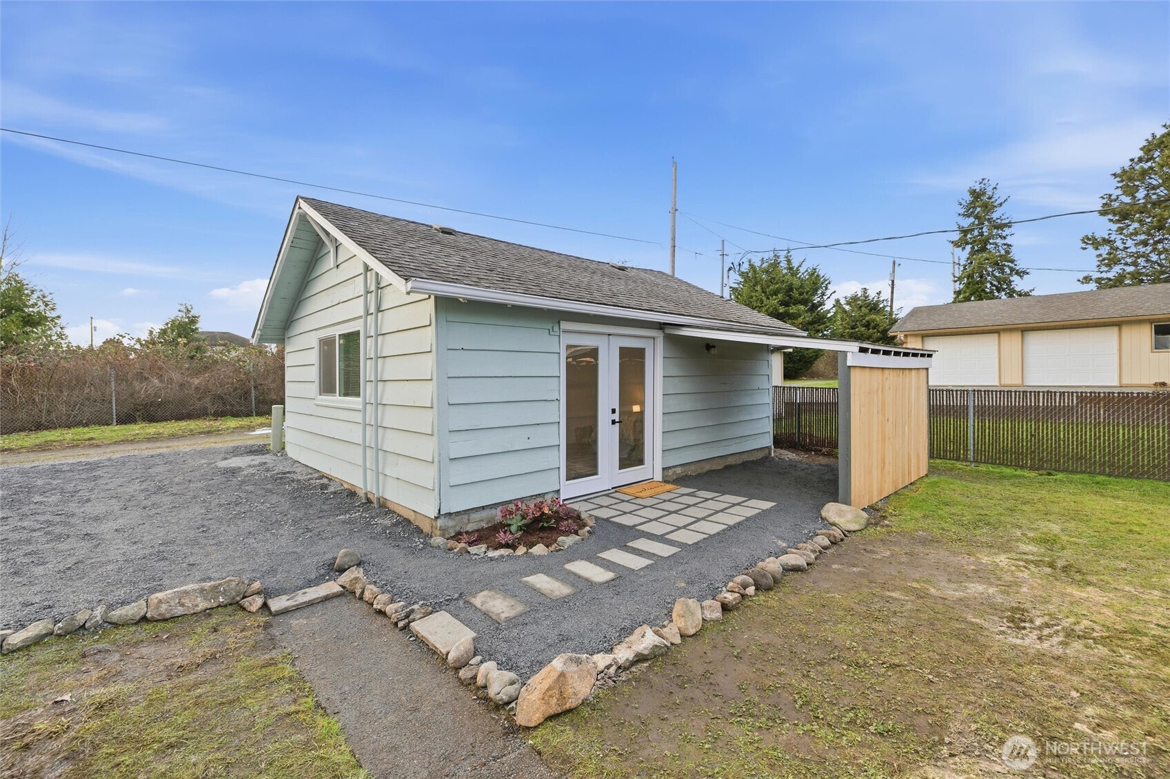 2313 Moore Street Property Photo 23