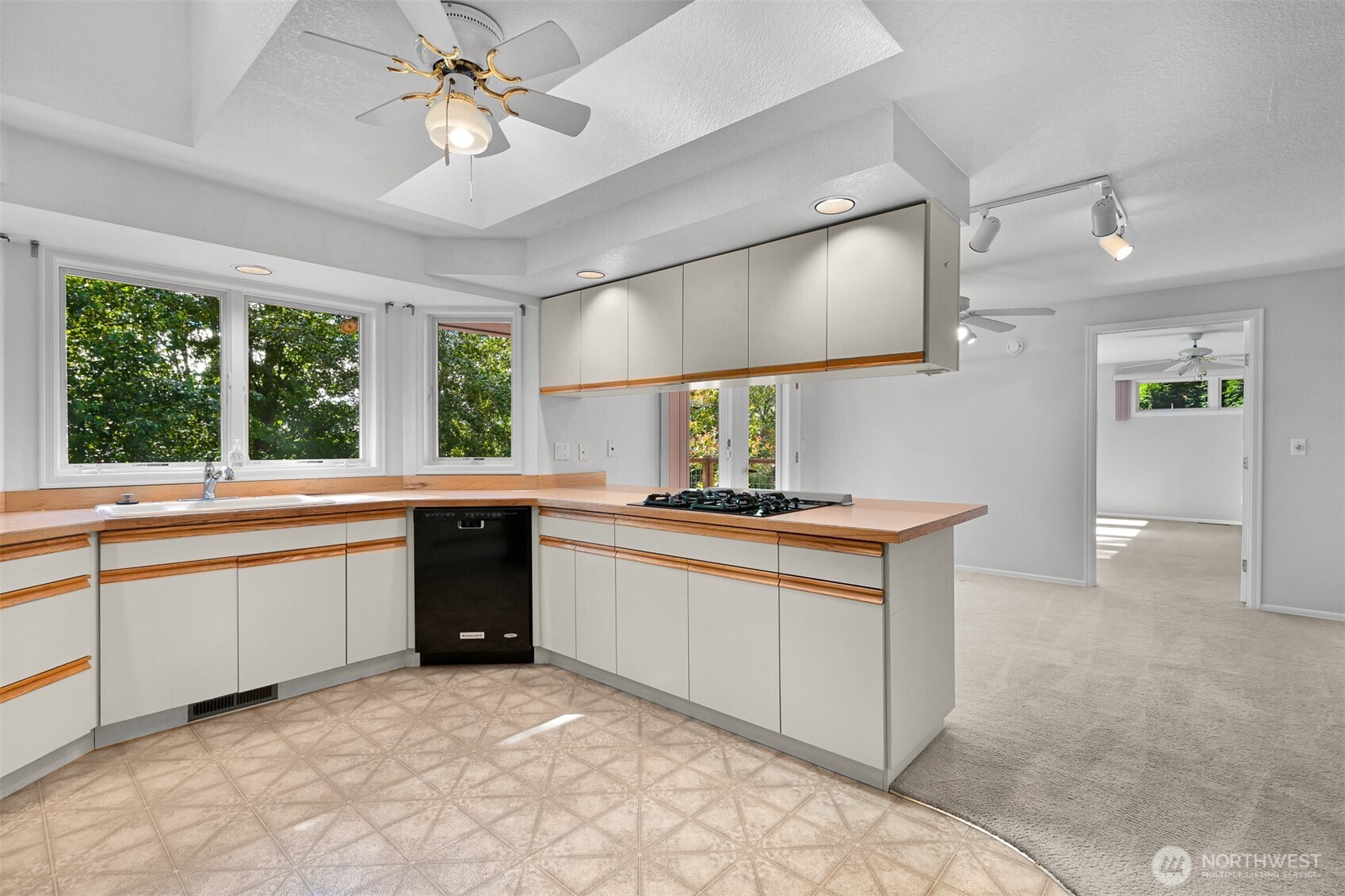 2815 Niagara Street Property Photo 17