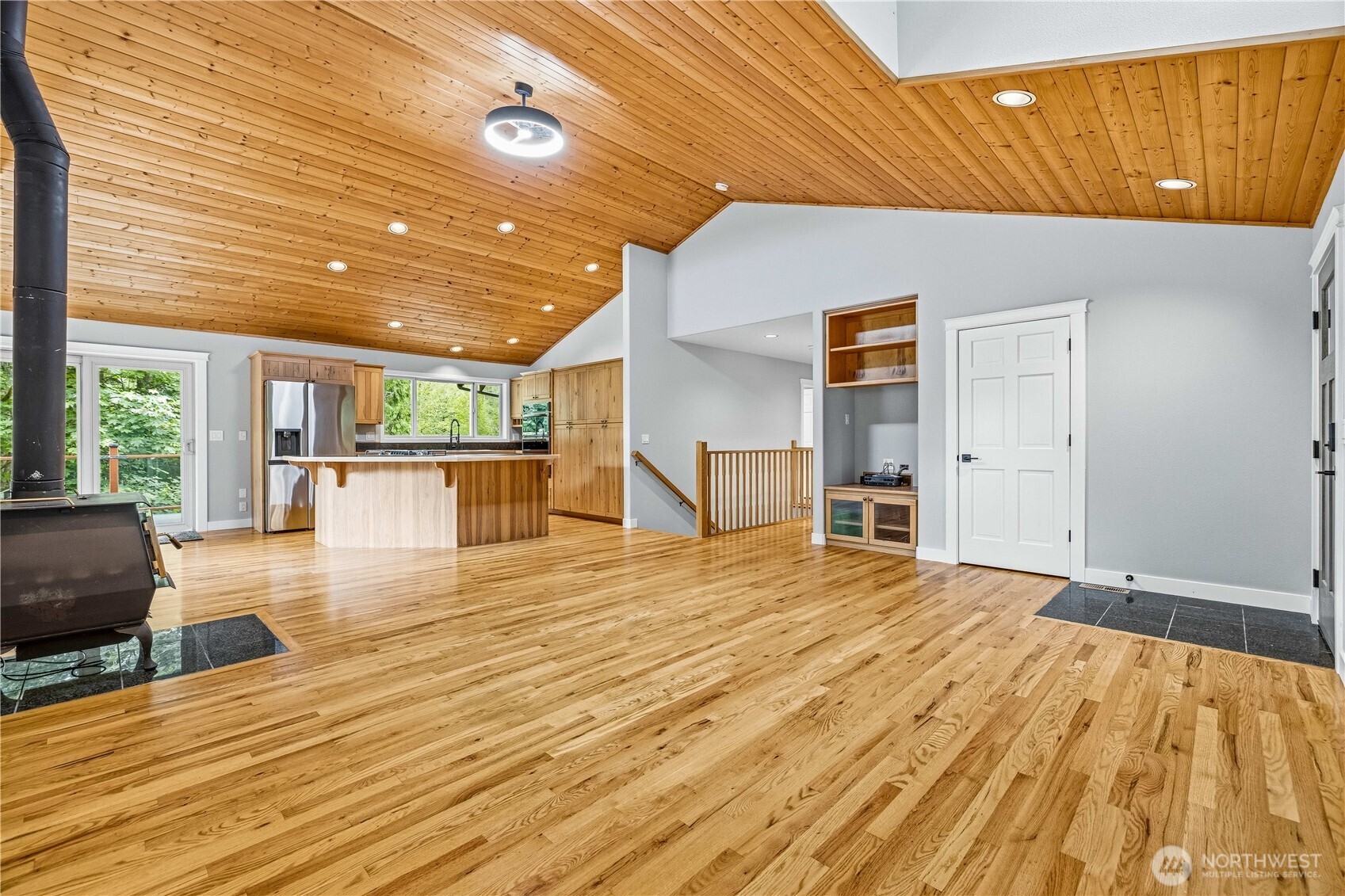 3145 Lakeshore Road Property Photo 22