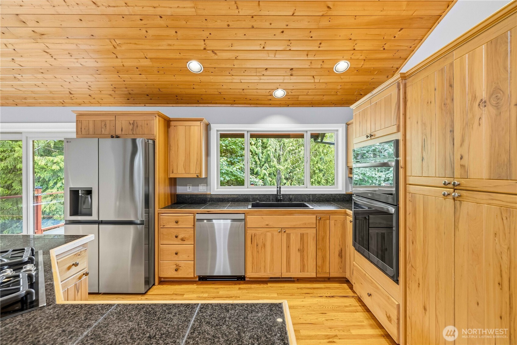 3145 Lakeshore Road Property Photo 24