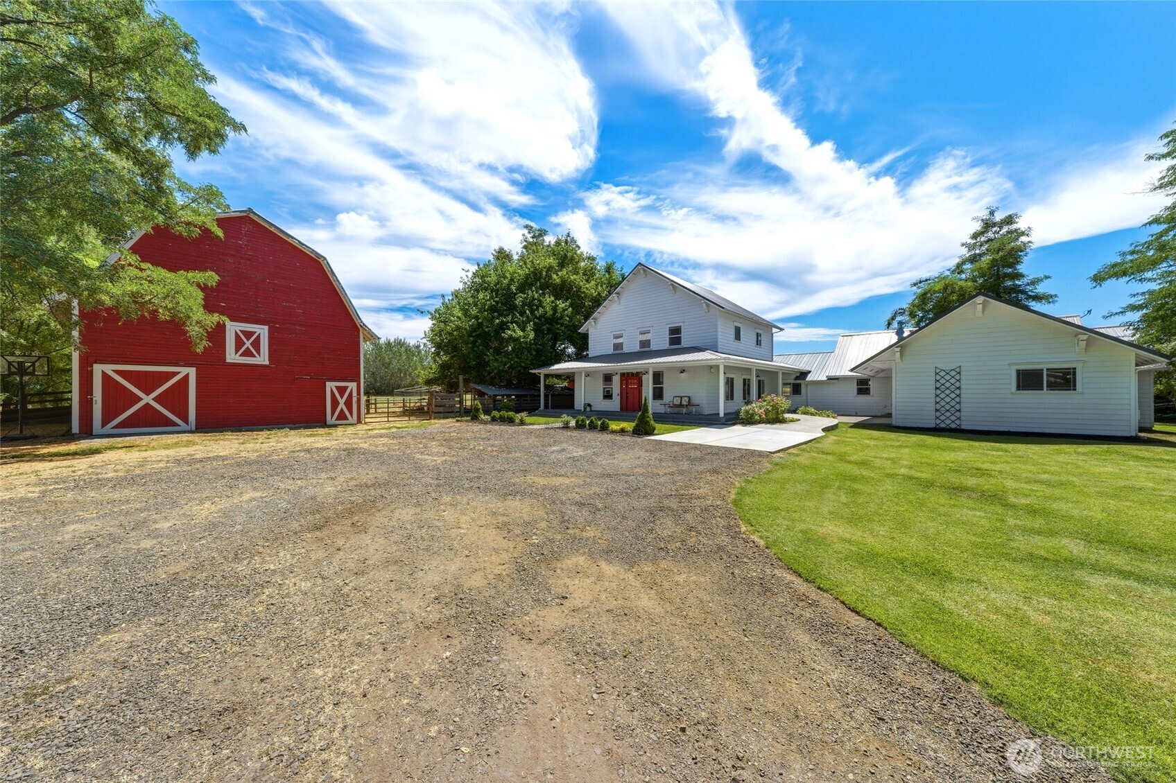 717 County Road 448 Property Photo 4