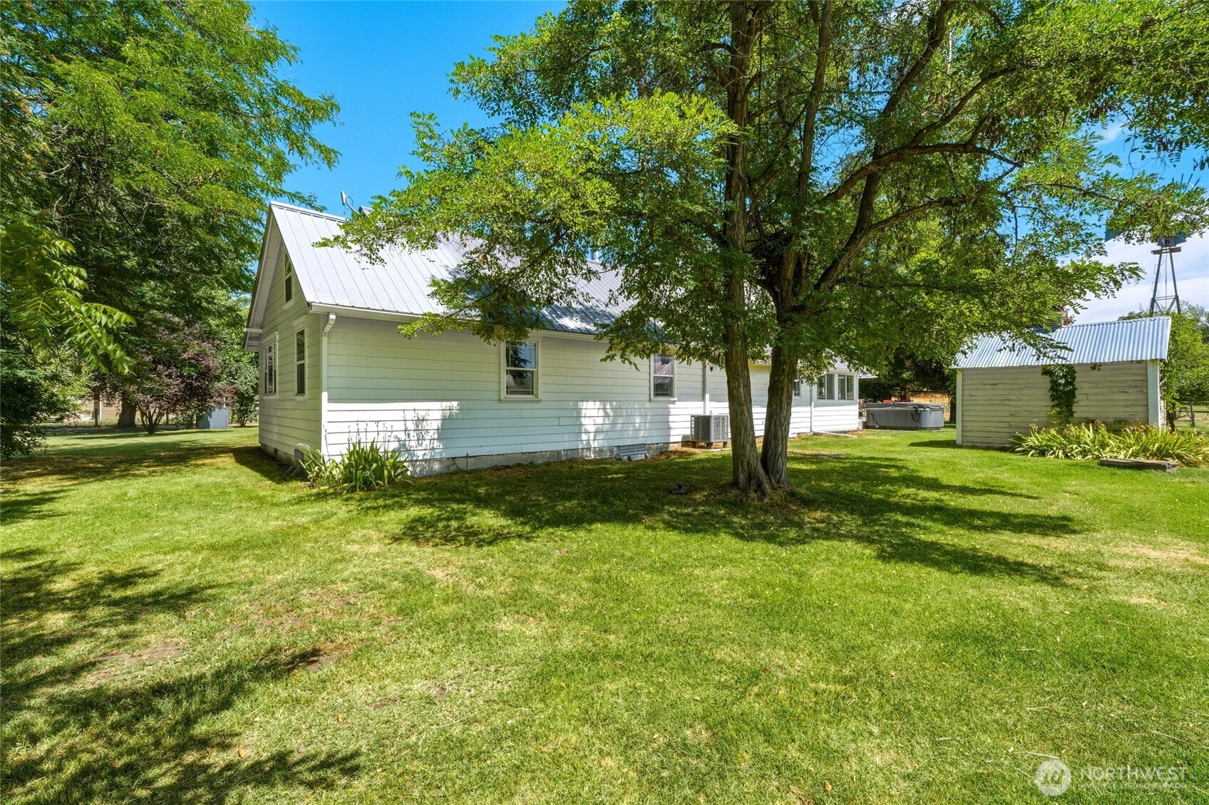 717 County Road 448 Property Photo 35