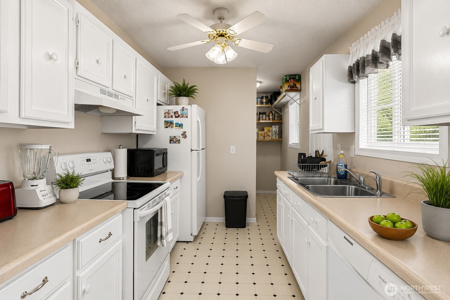 593 Rolfs Place Property Photo 32