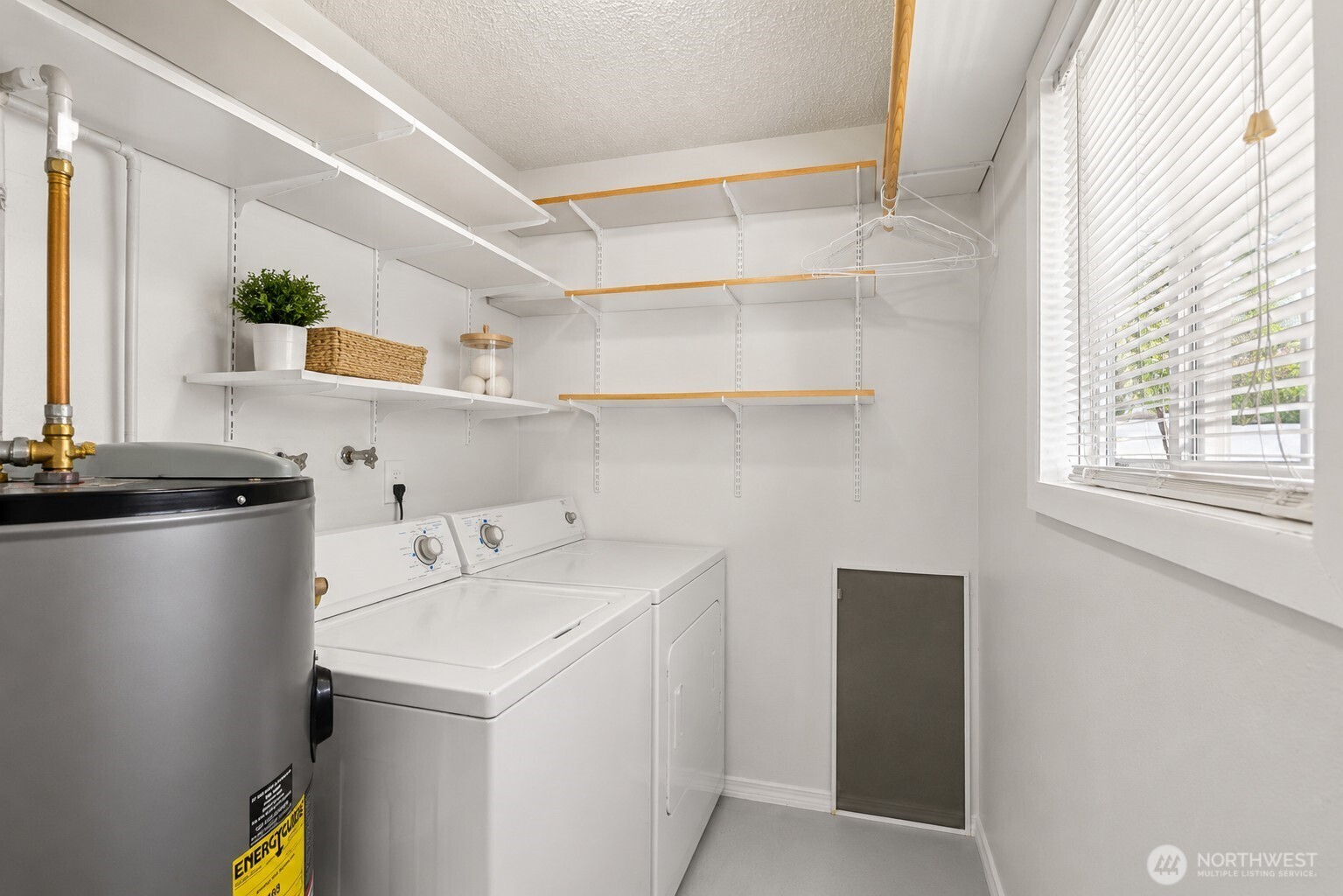 593 Rolfs Place Property Photo 34
