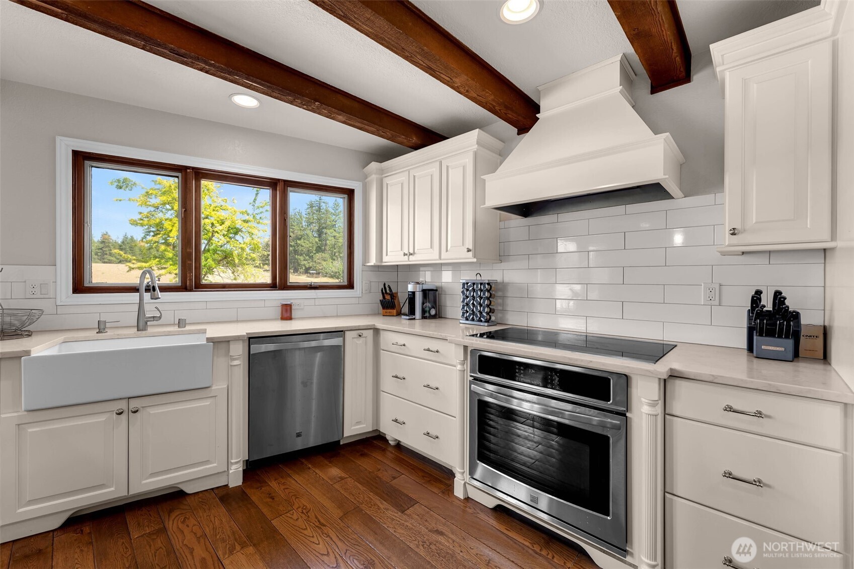 799 Counts Road Property Photo 8