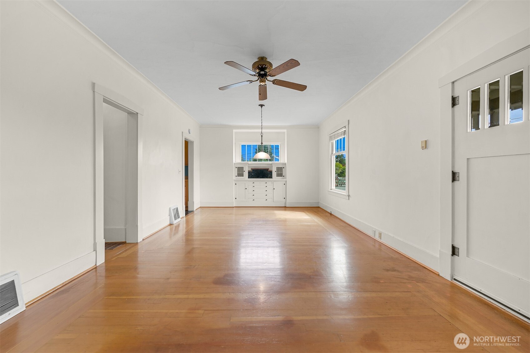 2615 Northwest Avenue Property Photo 9