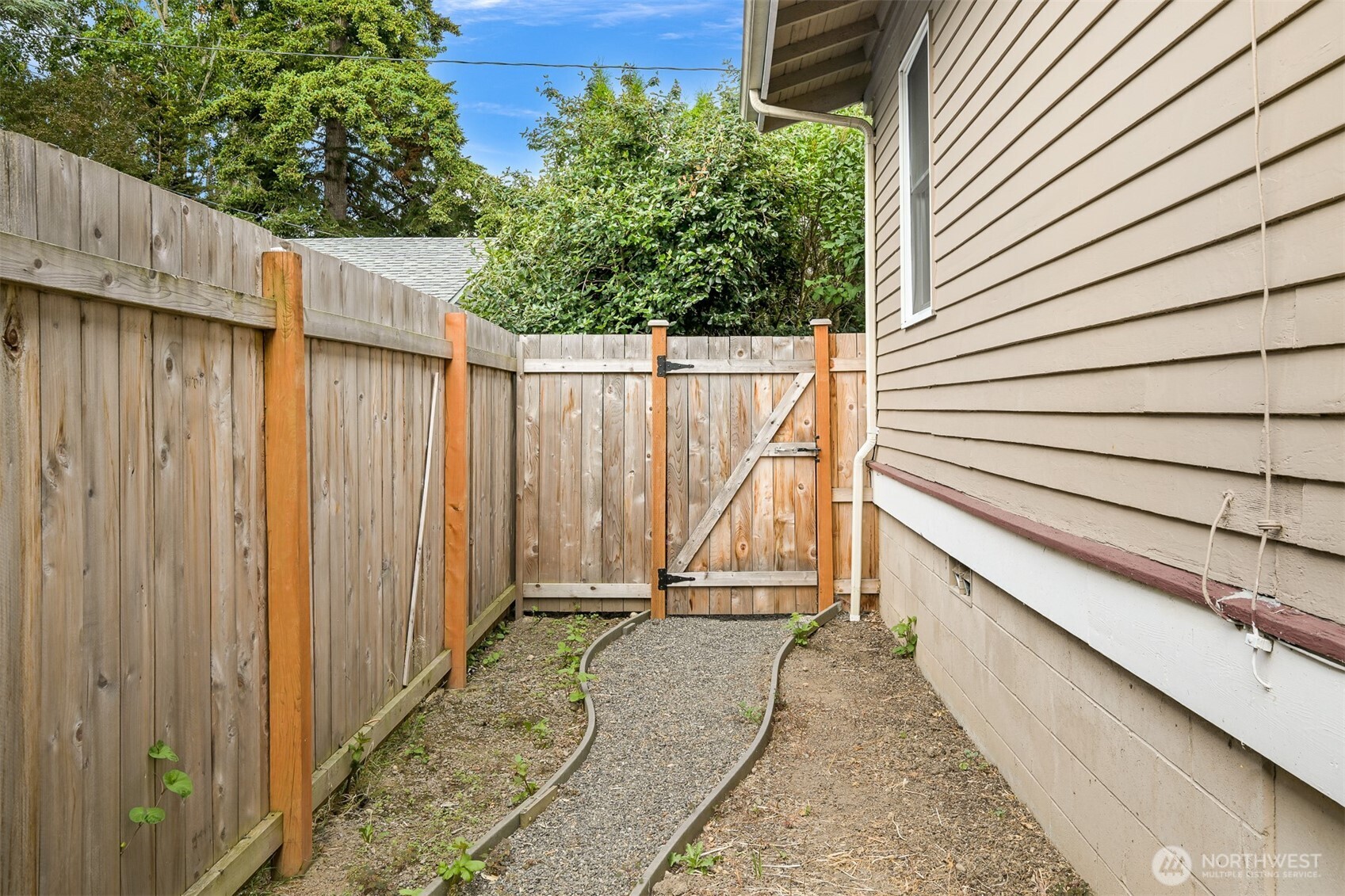 2615 Northwest Avenue Property Photo 30