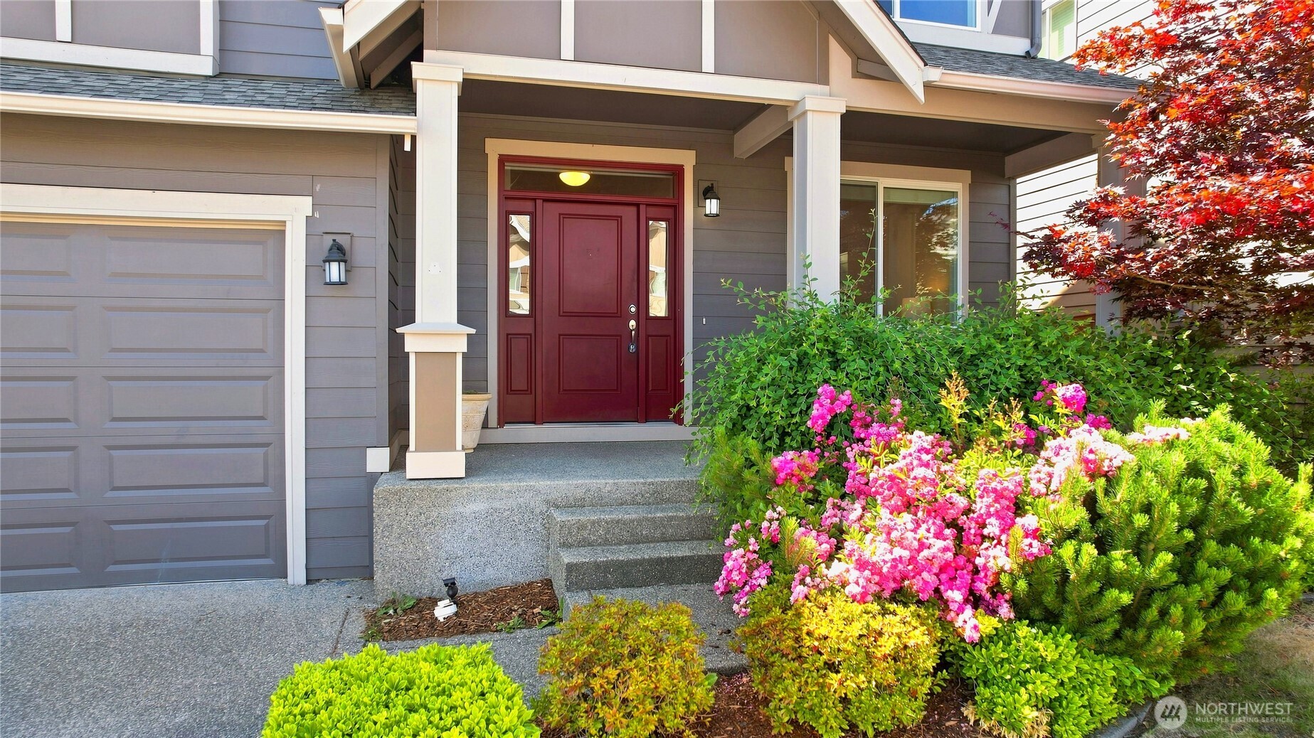 1880 Claret Loop Property Photo 2