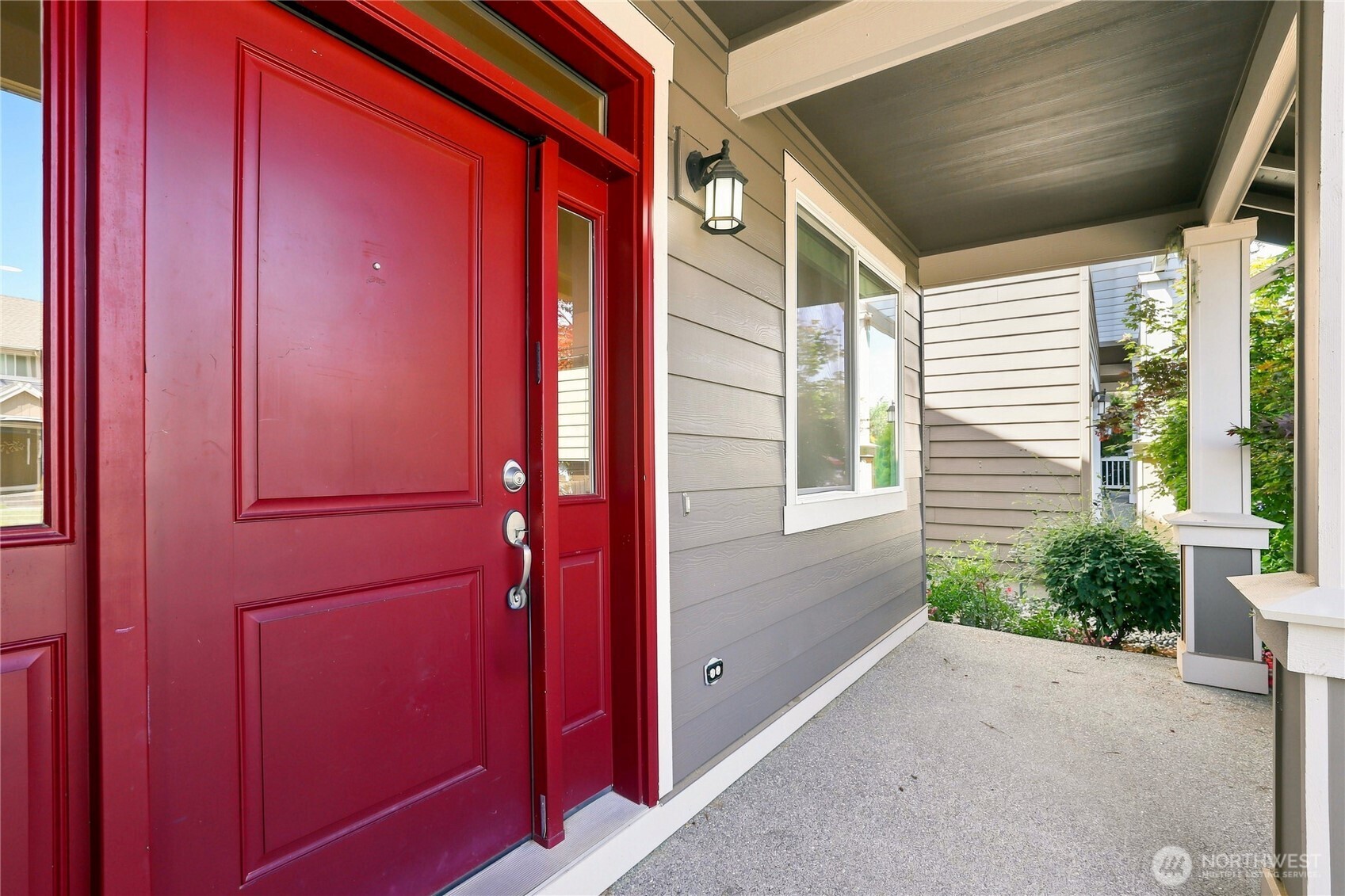 1880 Claret Loop Property Photo 3