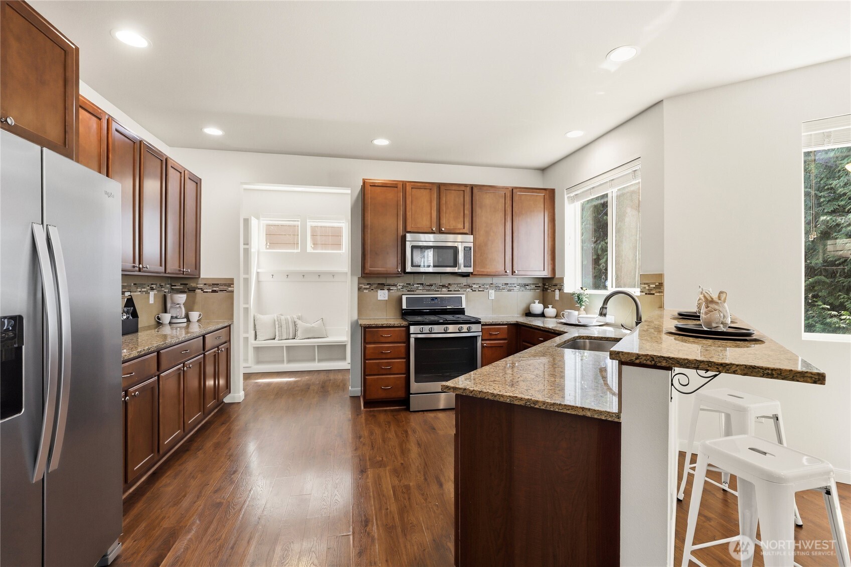 1880 Claret Loop Property Photo 9