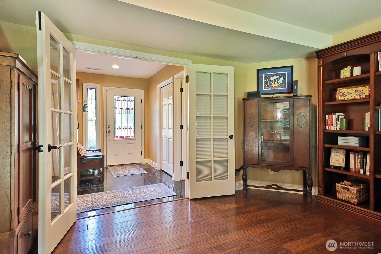 2130 Fairway Lane Property Photo 4