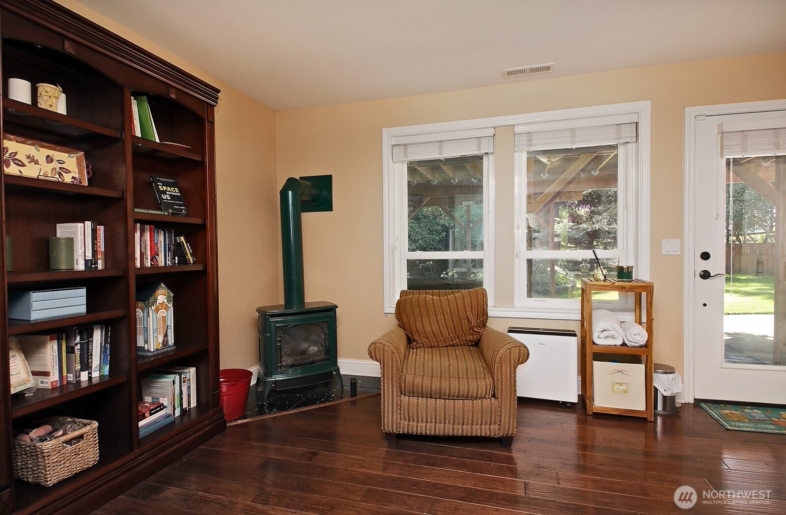 2130 Fairway Lane Property Photo 5