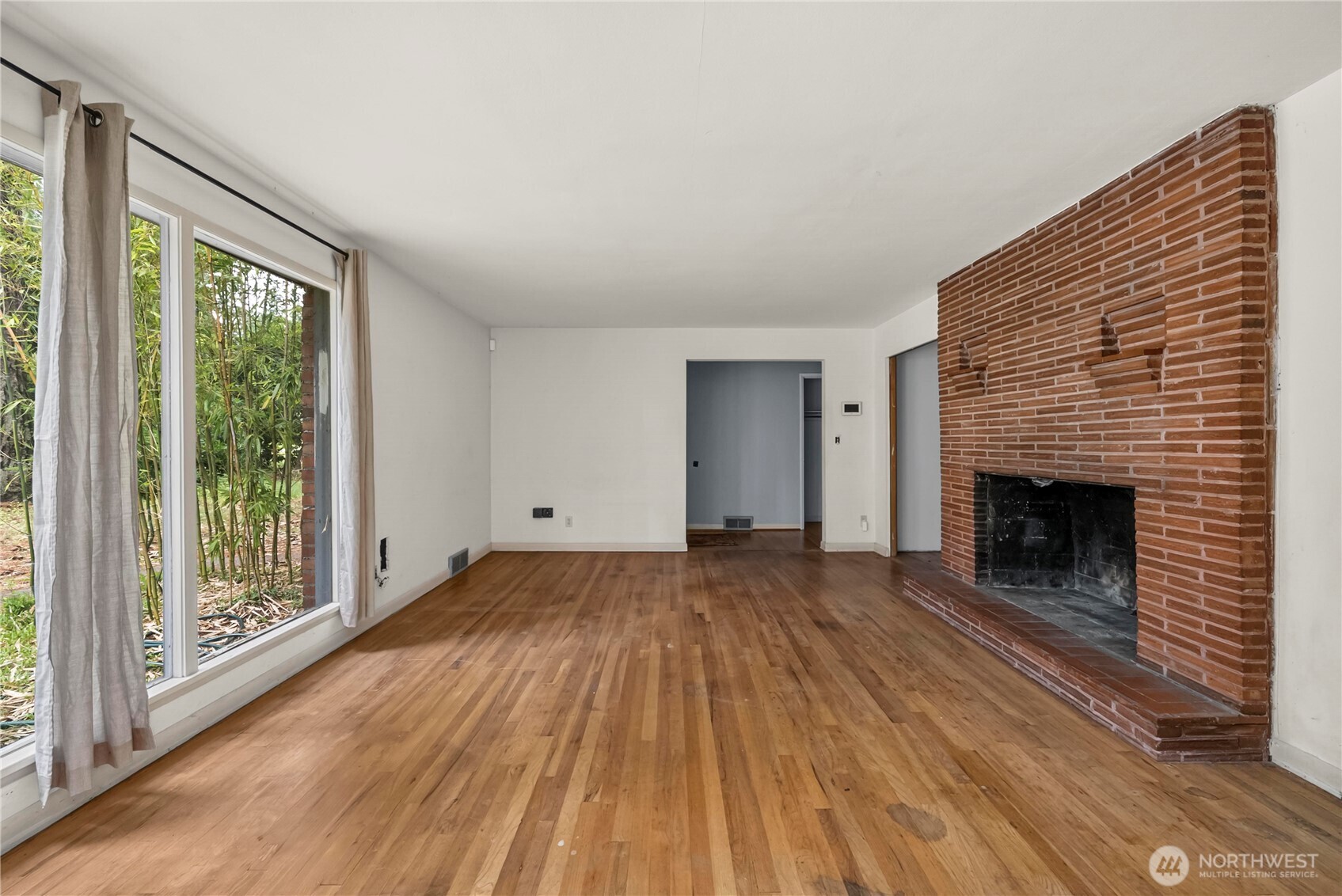 16030 33rd Avenue Property Photo 5