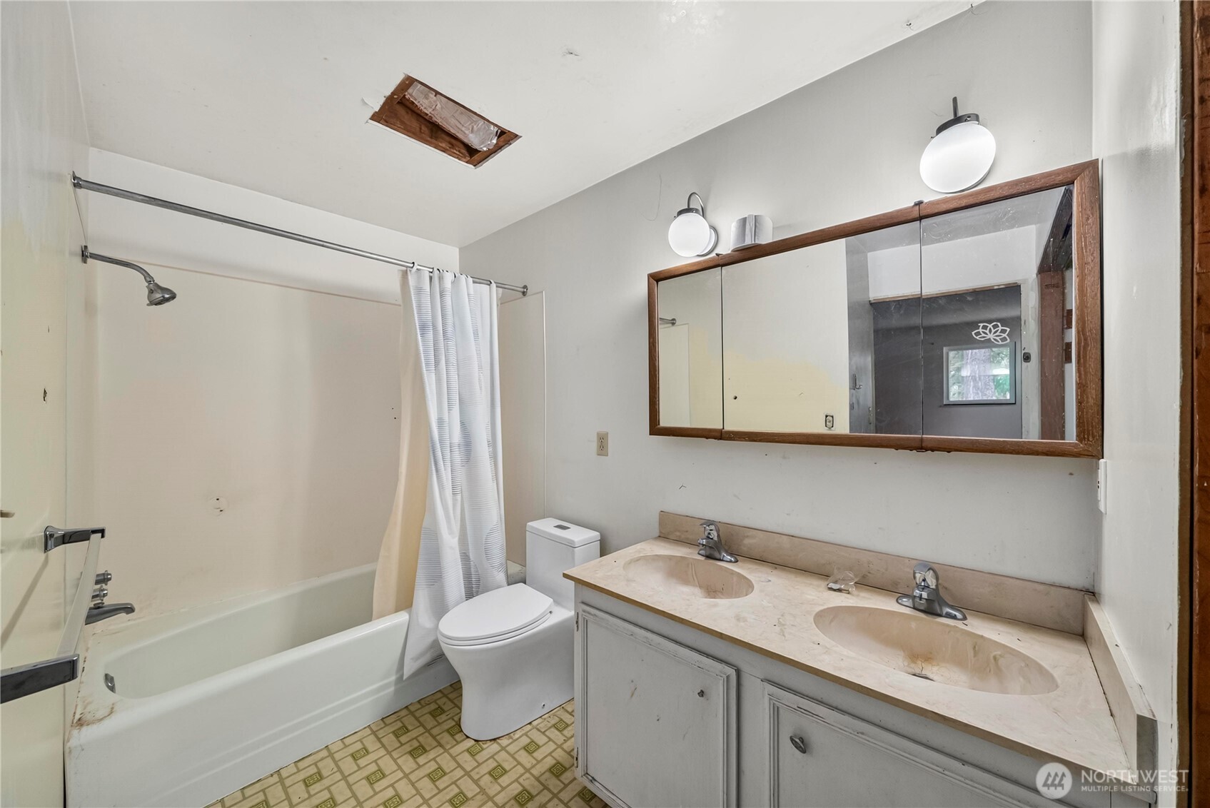 16030 33rd Avenue Property Photo 18