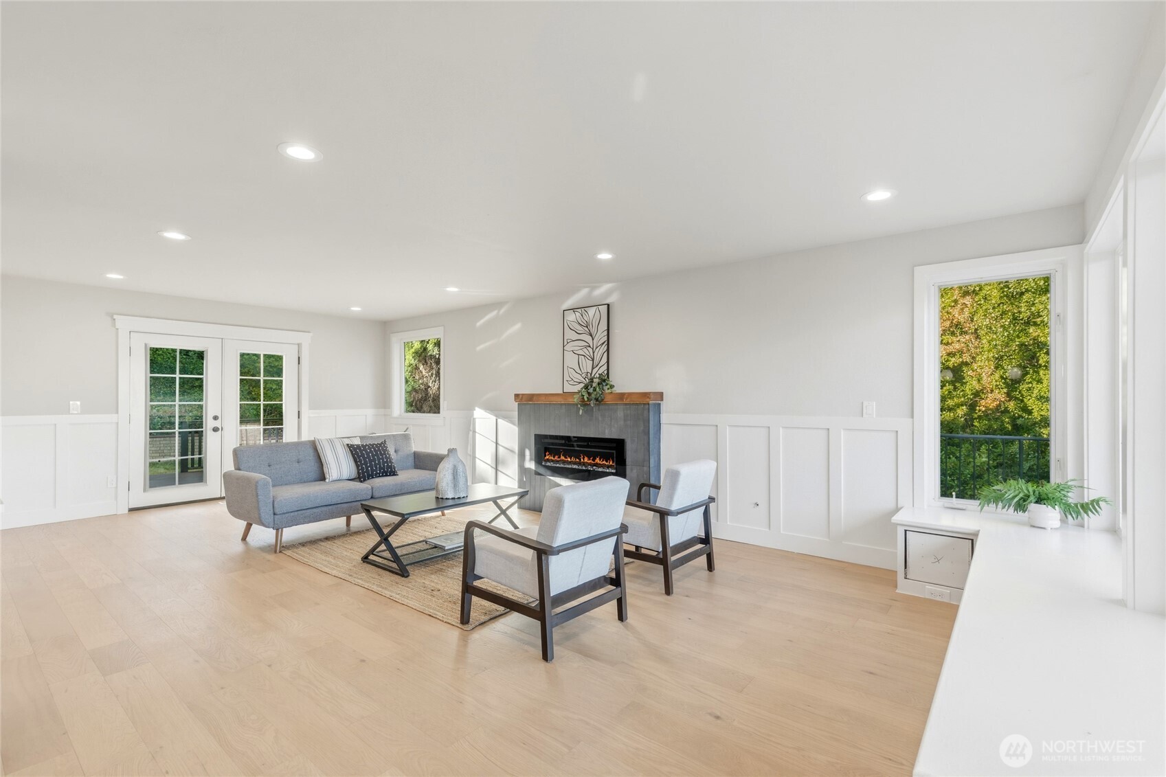 12621 49th Street Ct Property Photo 13