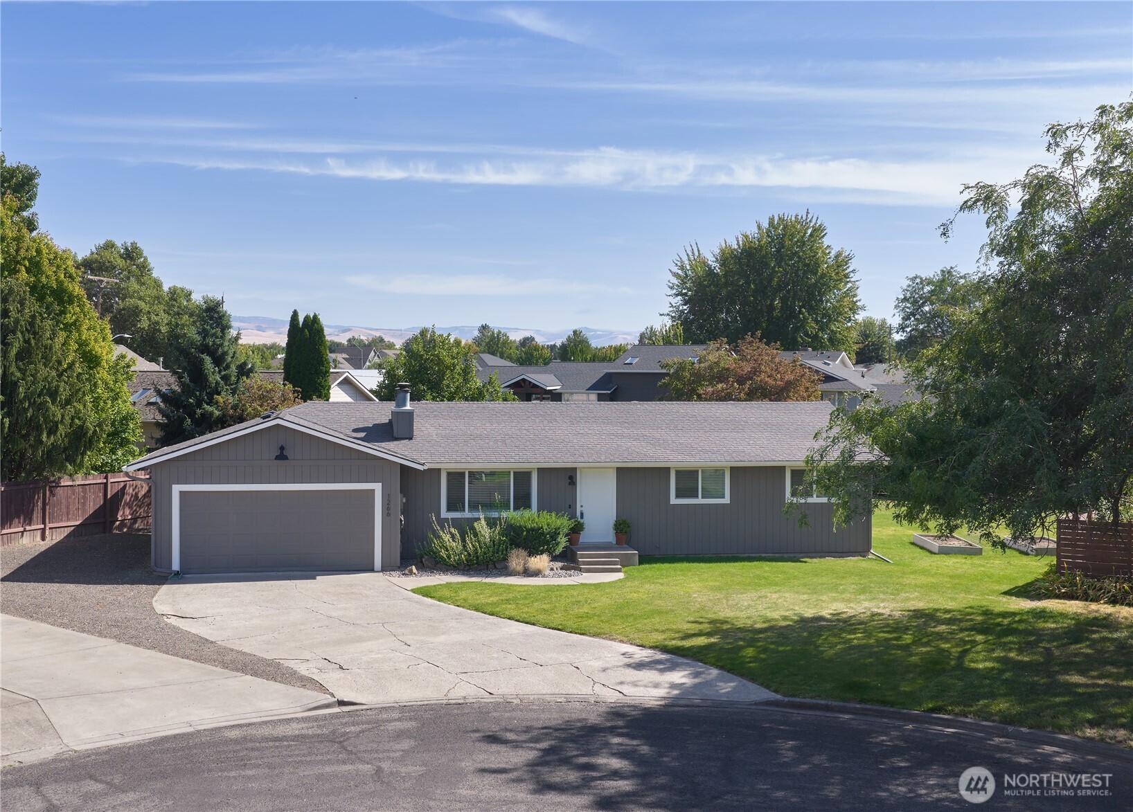 1266 SE Independence Drive Property Photo 1