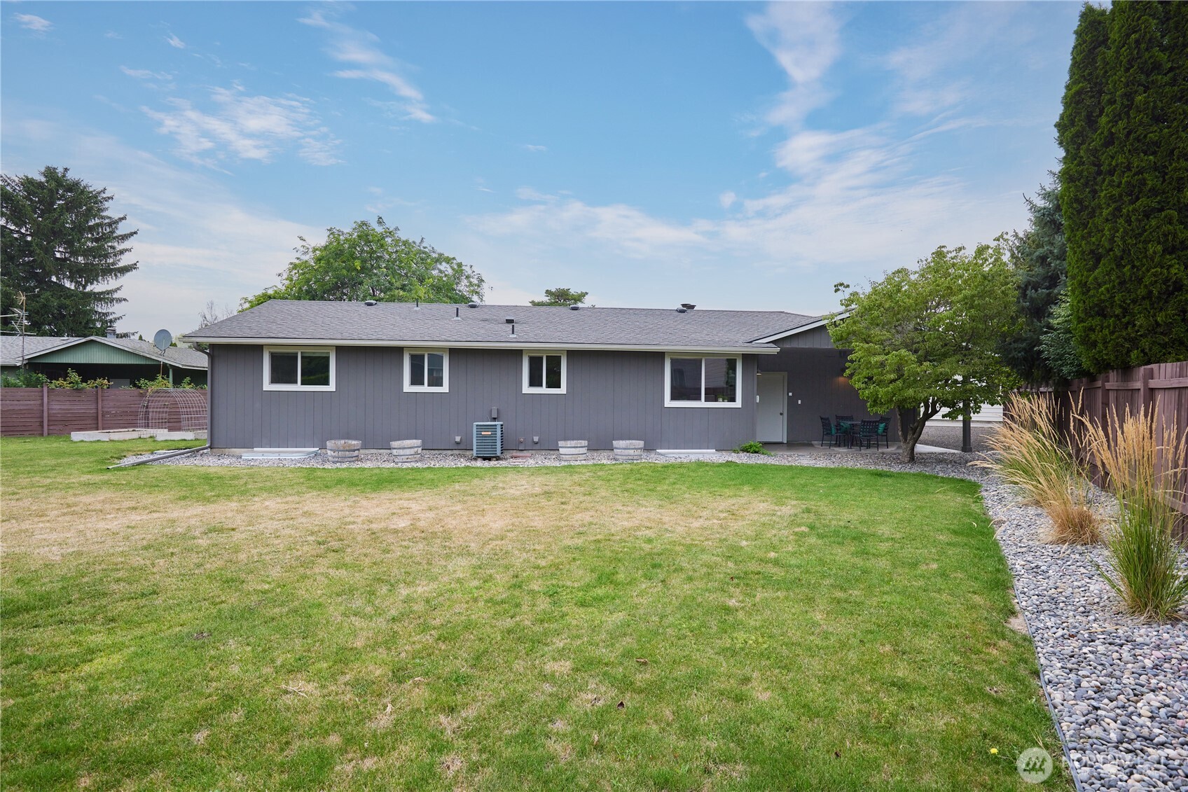 1266 Se Independence Drive Property Photo 19