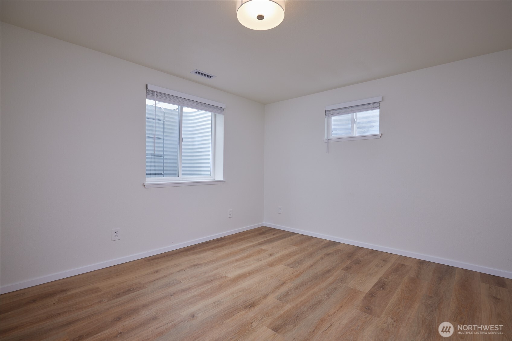 1266 Se Independence Drive Property Photo 24