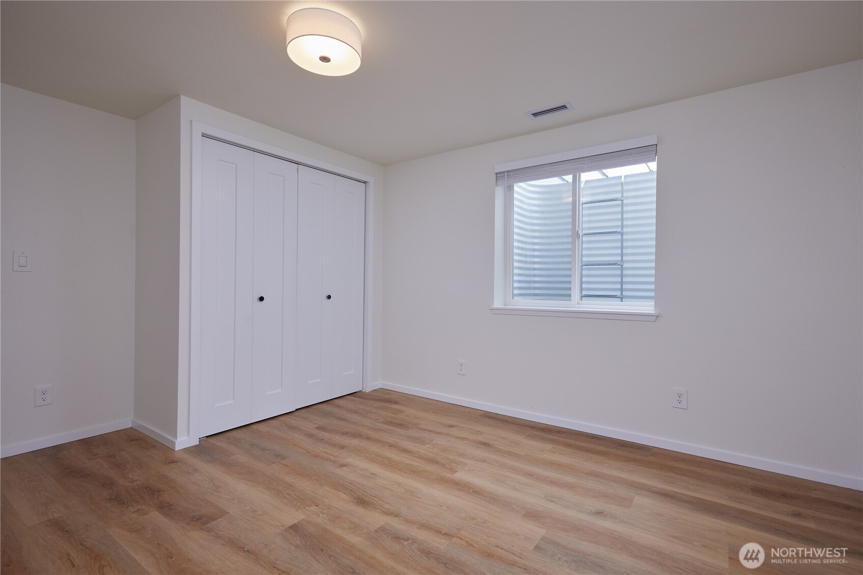 1266 Se Independence Drive Property Photo 27