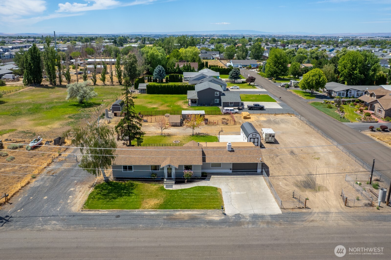2096 Hamilton Road Property Photo 2