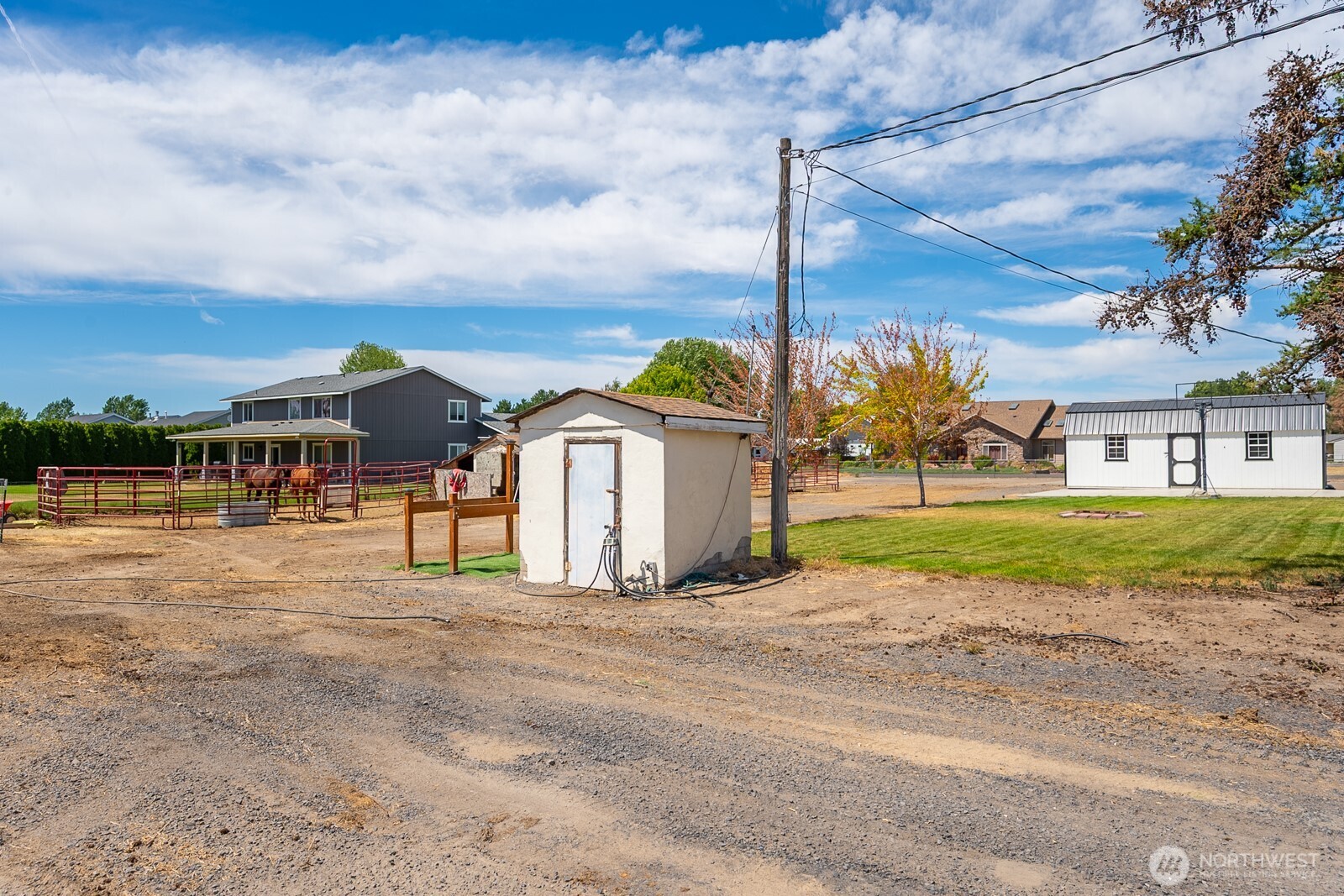 2096 Hamilton Road Property Photo 5