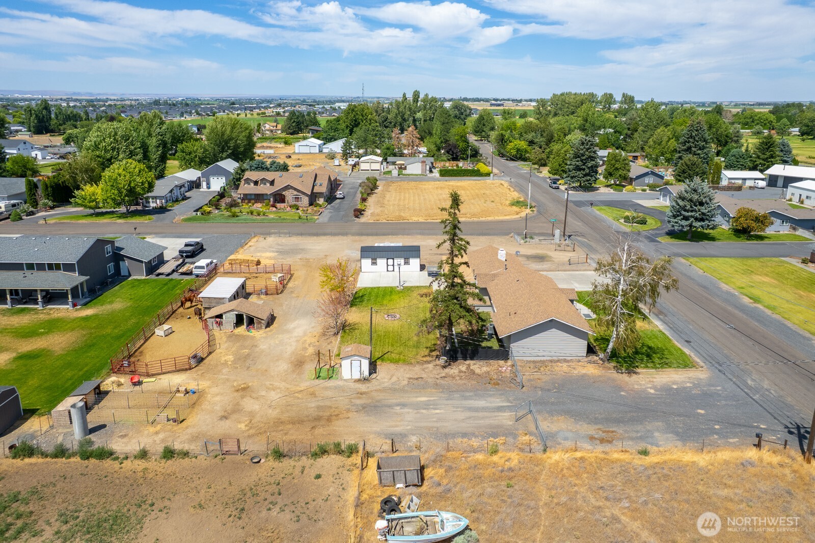 2096 Hamilton Road Property Photo 13