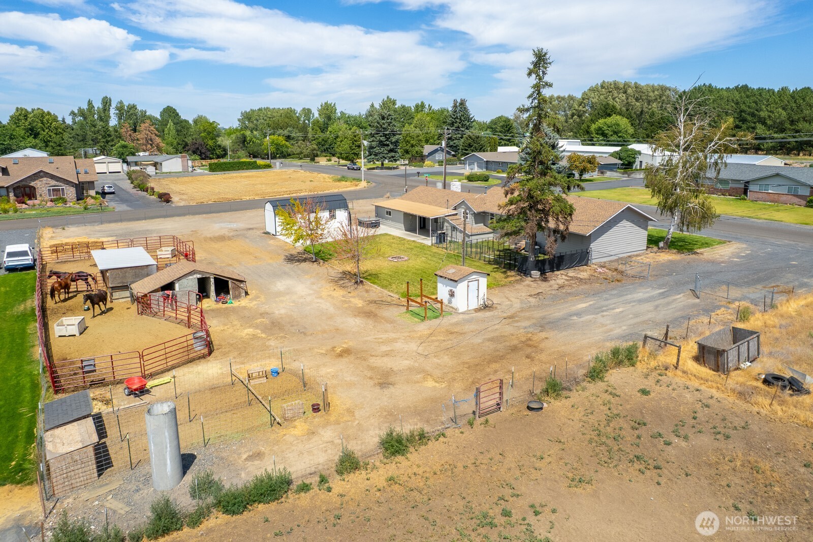 2096 Hamilton Road Property Photo 14