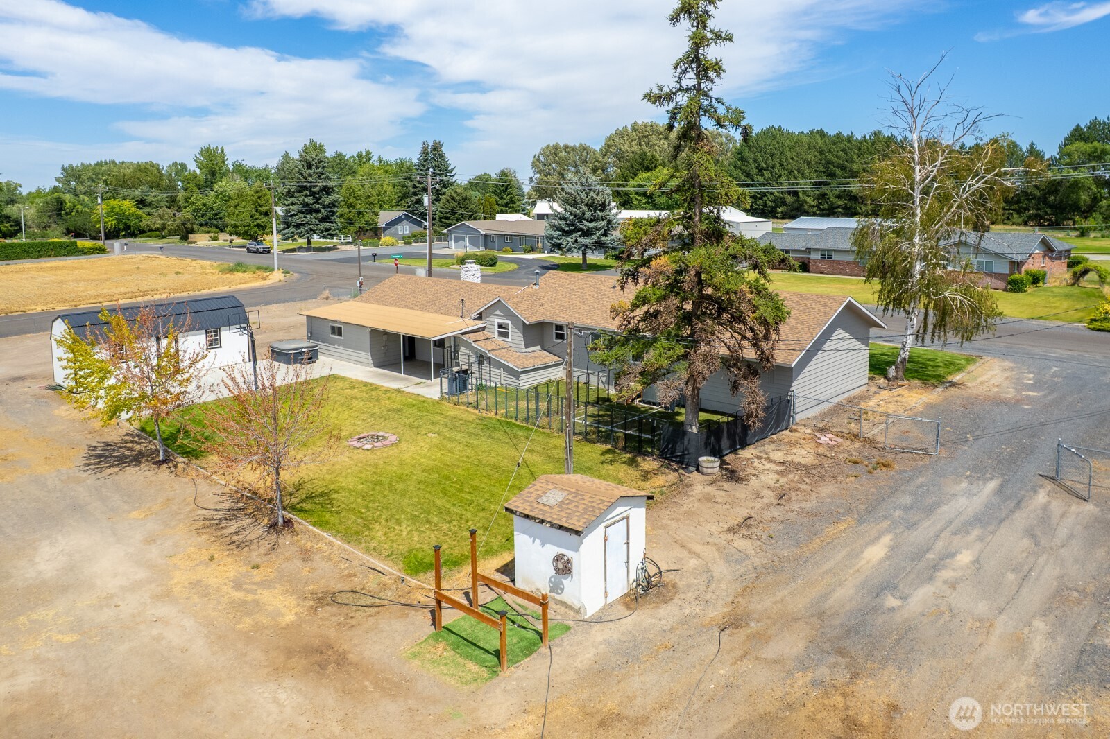 2096 Hamilton Road Property Photo 15