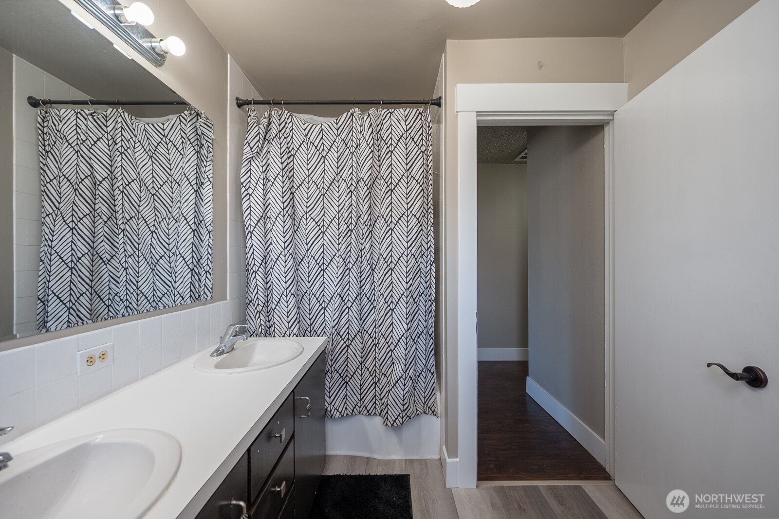 2096 Hamilton Road Property Photo 28