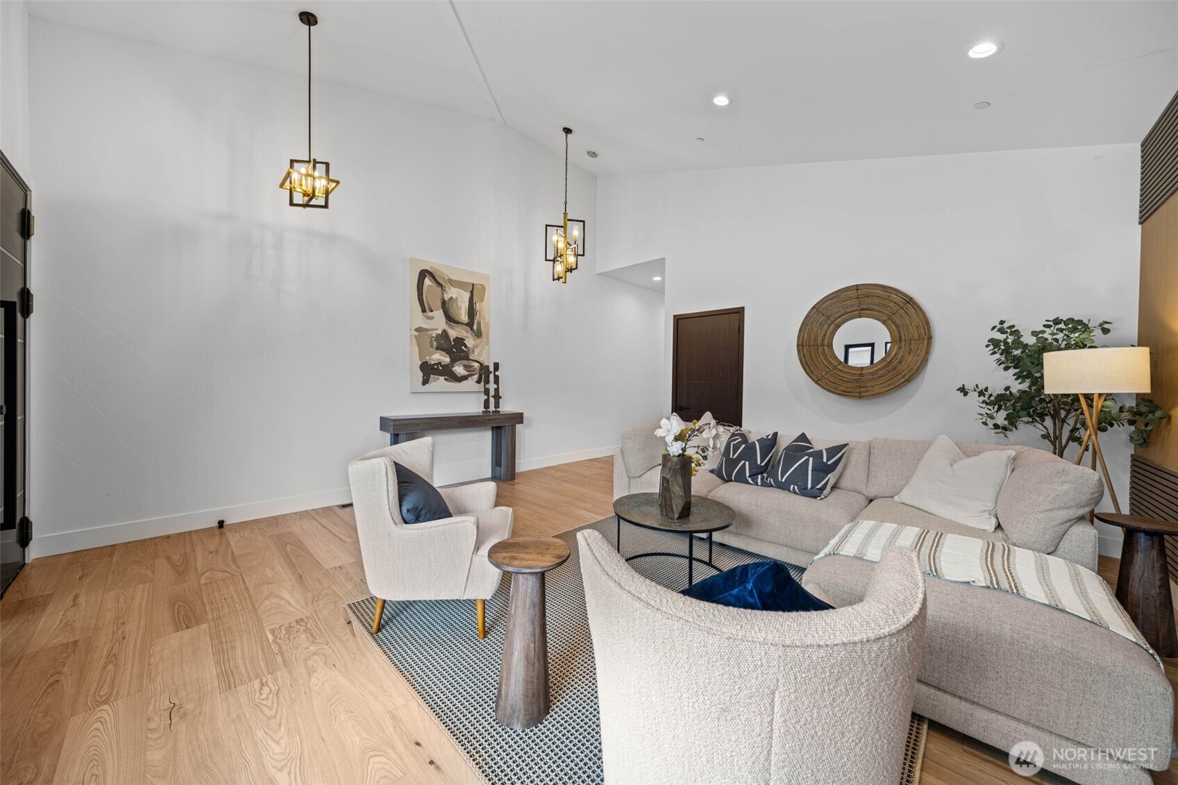 1219 158th Place Property Photo 6