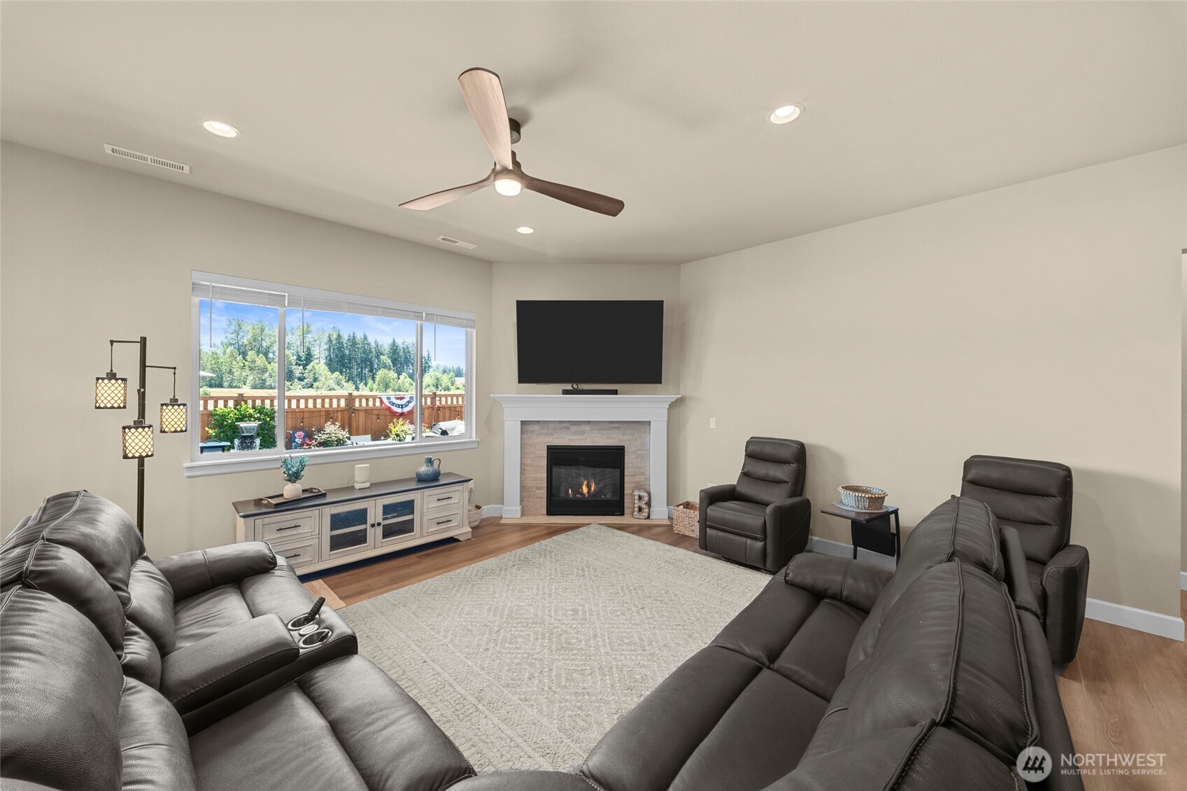 20710 156th Street Property Photo 10