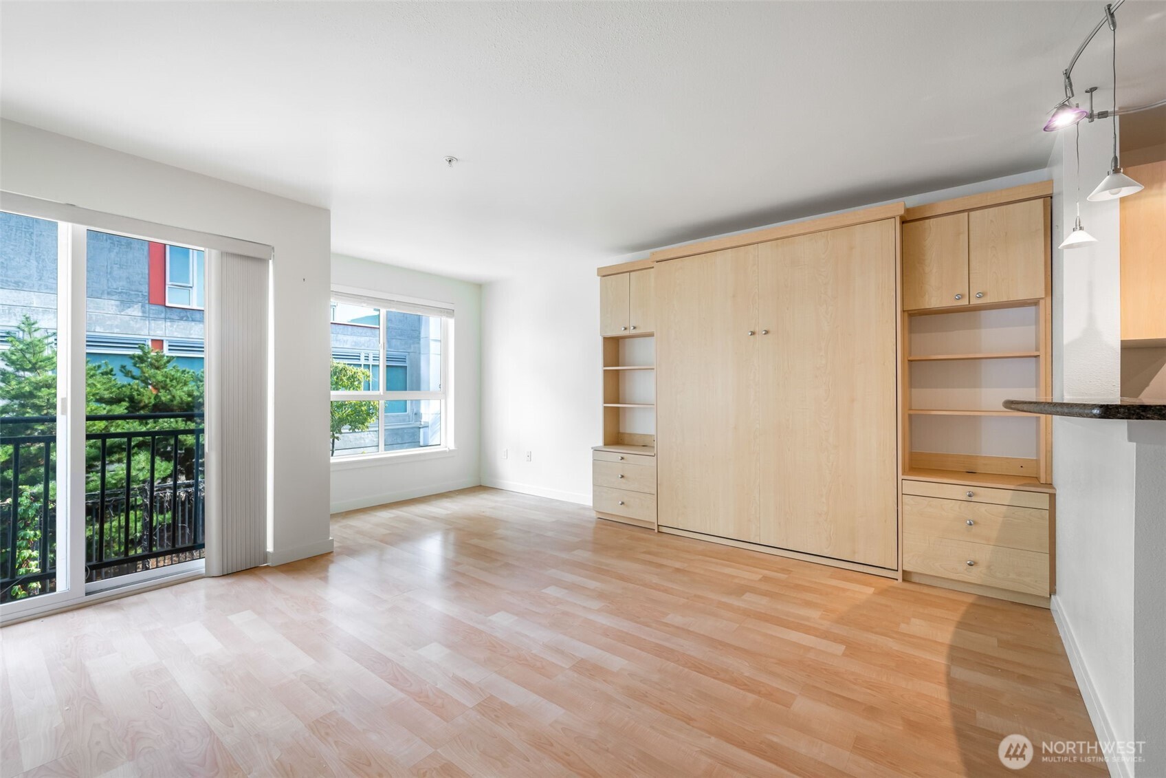 108 5th Avenue 720 Property Photo 3