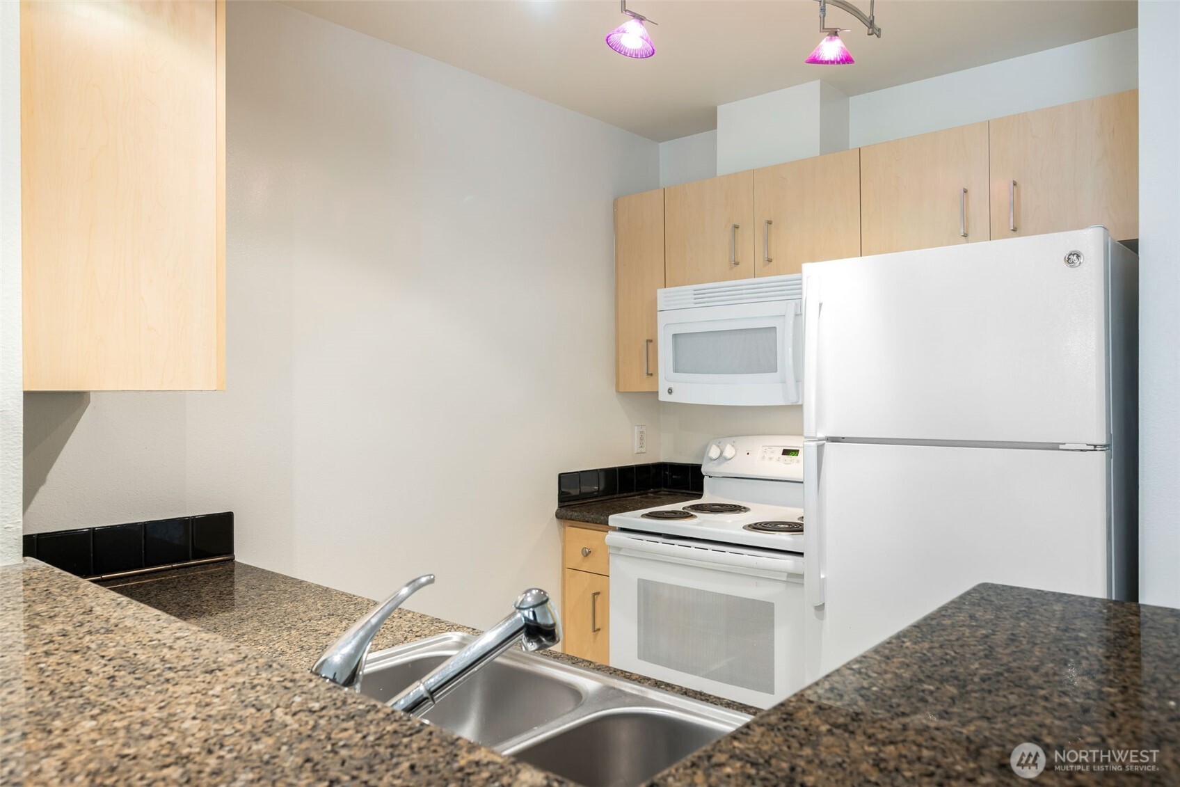 108 5th Avenue 720 Property Photo 10