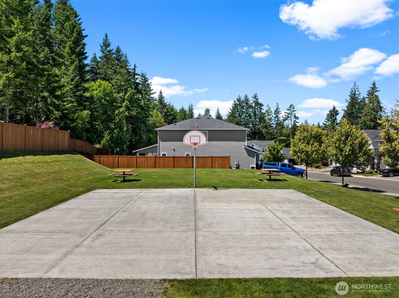 6571 Skipper Lane Property Photo 6