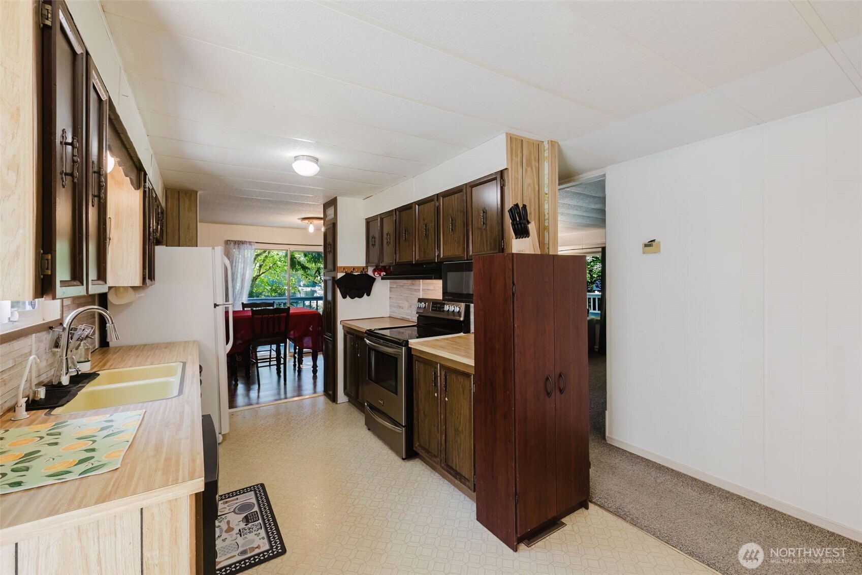 41 E Pickering Place Property Photo 18