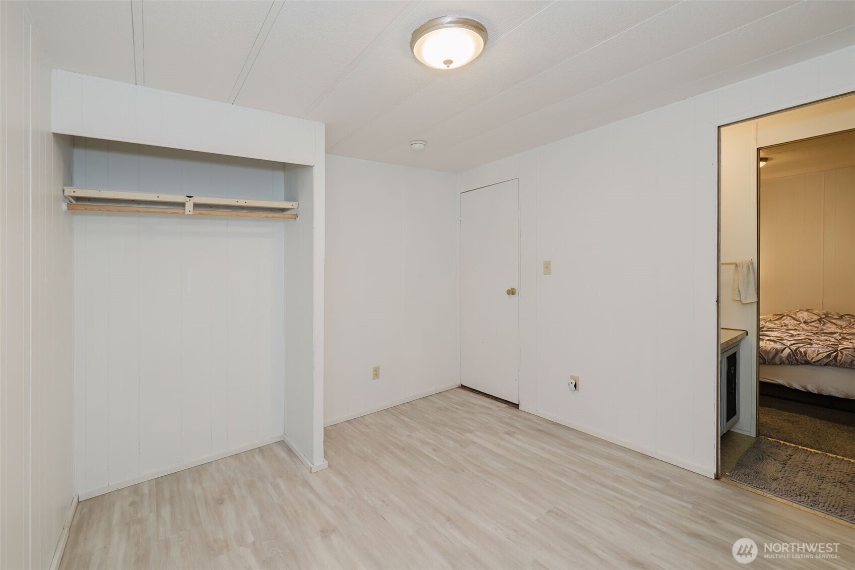 41 E Pickering Place Property Photo 27