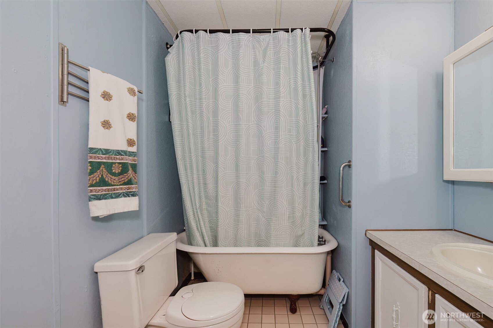 41 E Pickering Place Property Photo 28