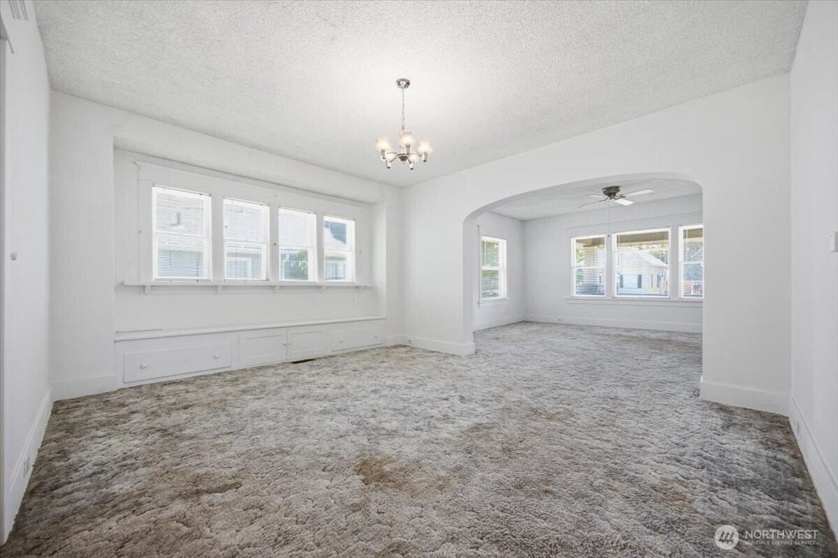 615 Pleasant Street Property Photo 11