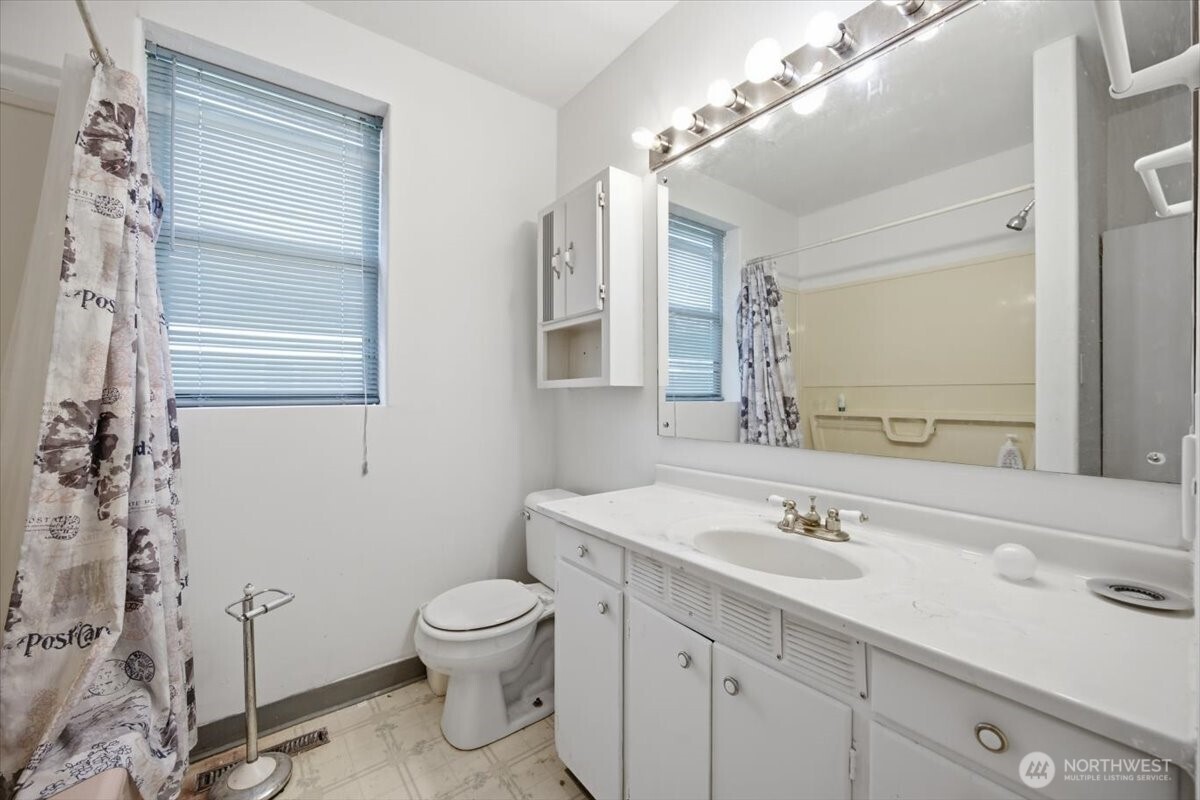 615 Pleasant Street Property Photo 15