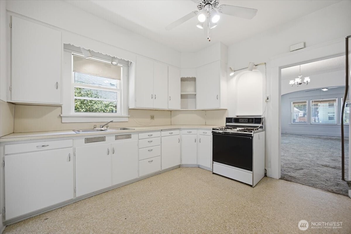 615 Pleasant Street Property Photo 19