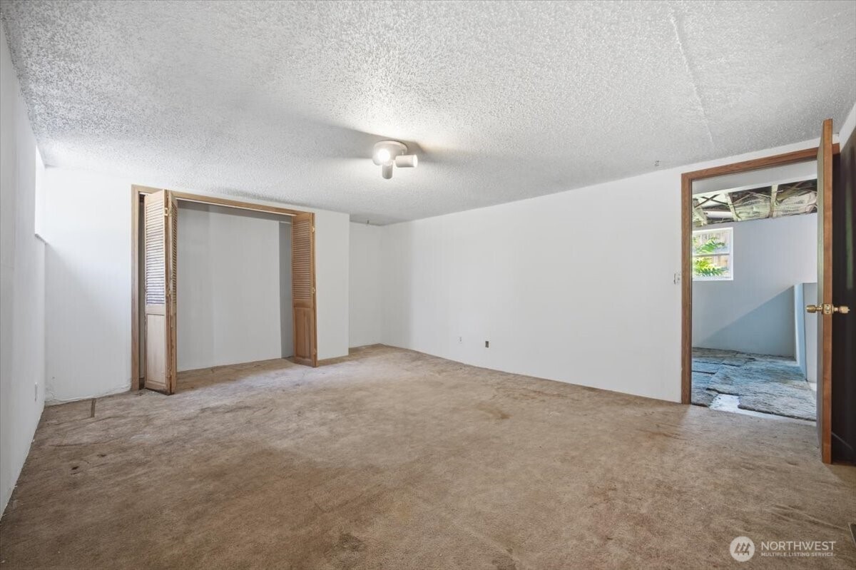615 Pleasant Street Property Photo 33