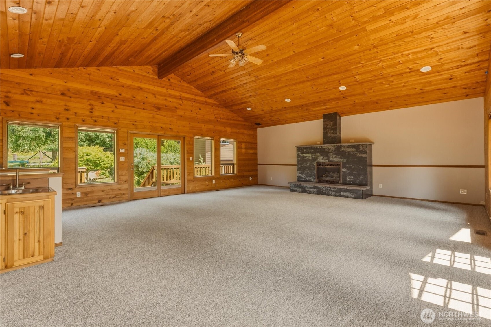 550 Ragland Property Photo 9