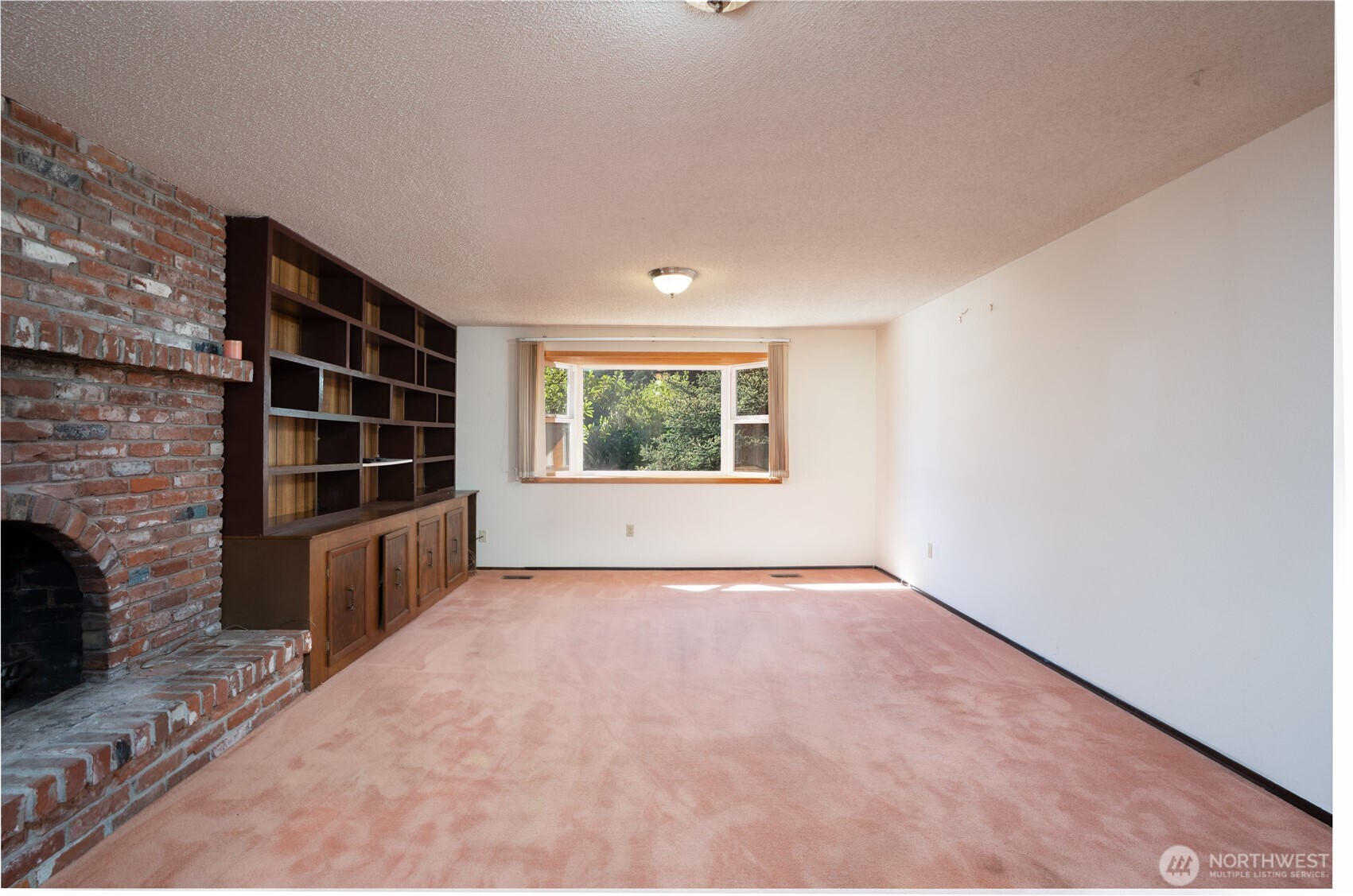 10907 E 151st Street Property Photo 16
