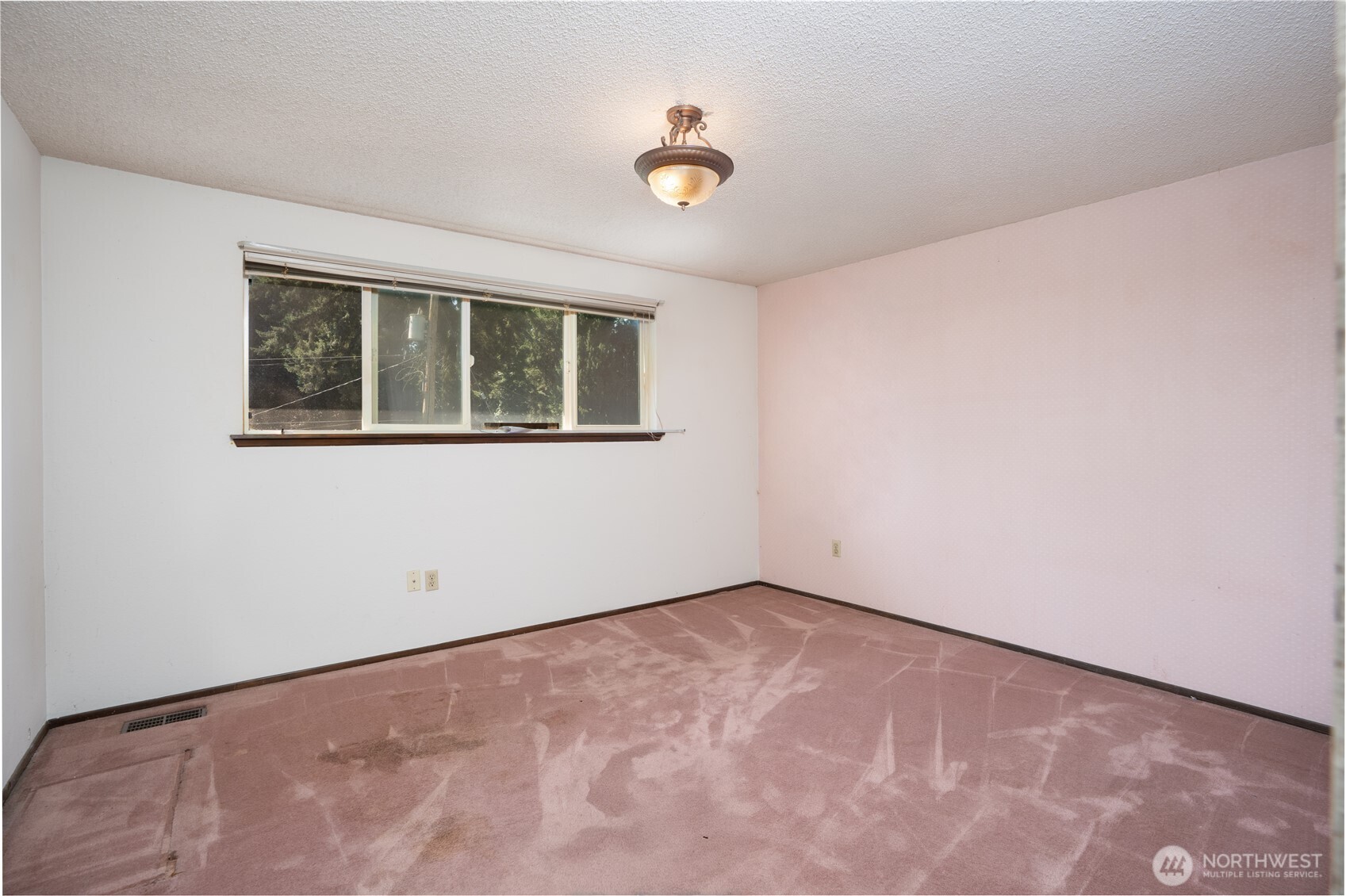 10907 E 151st Street Property Photo 21